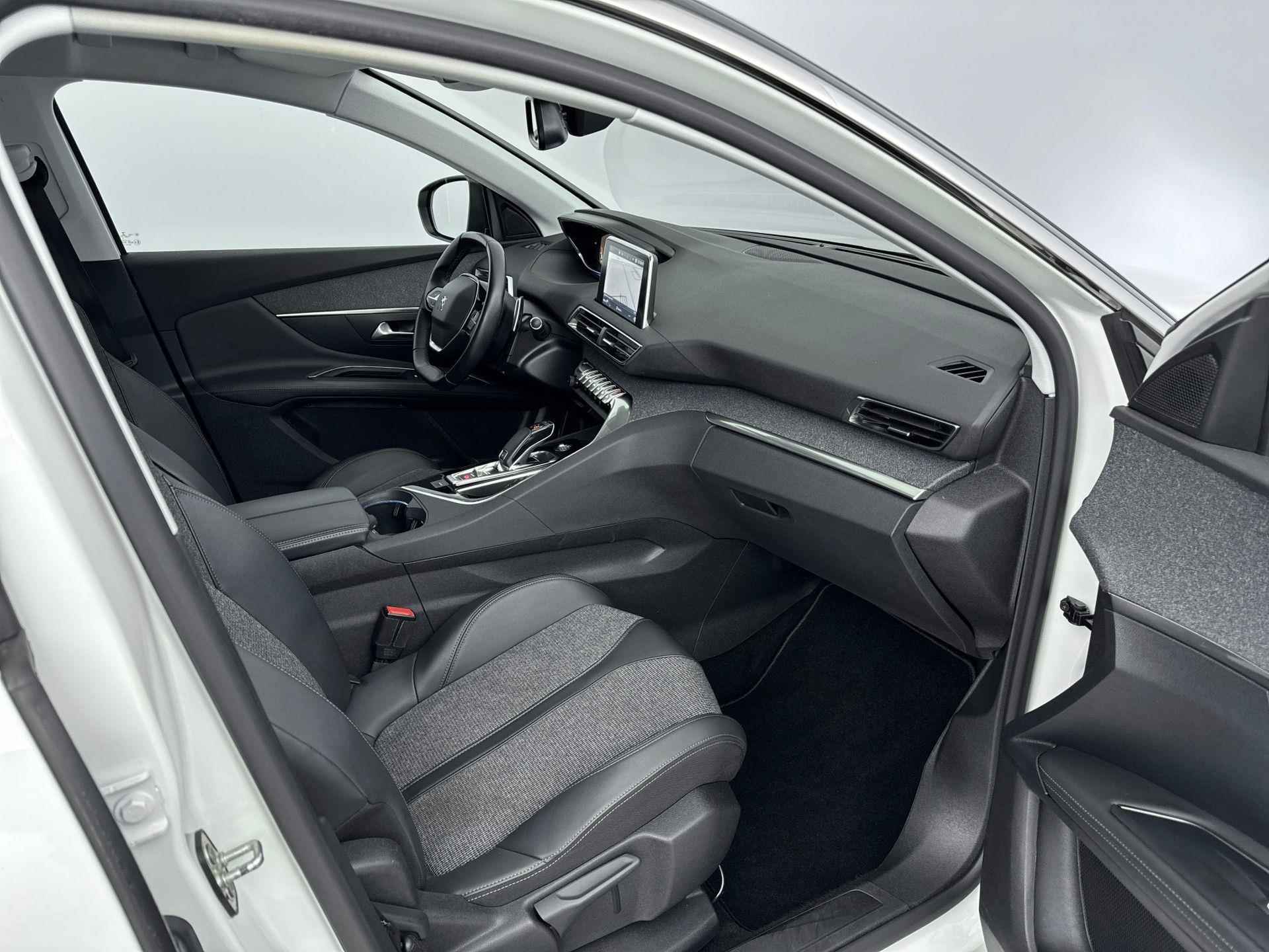 Peugeot 3008 SUV 1.2 130 pk Blue Lease Premium Automaat | Navigatie | Camera | Elektrische Achterklep | CarPlay - 6/38