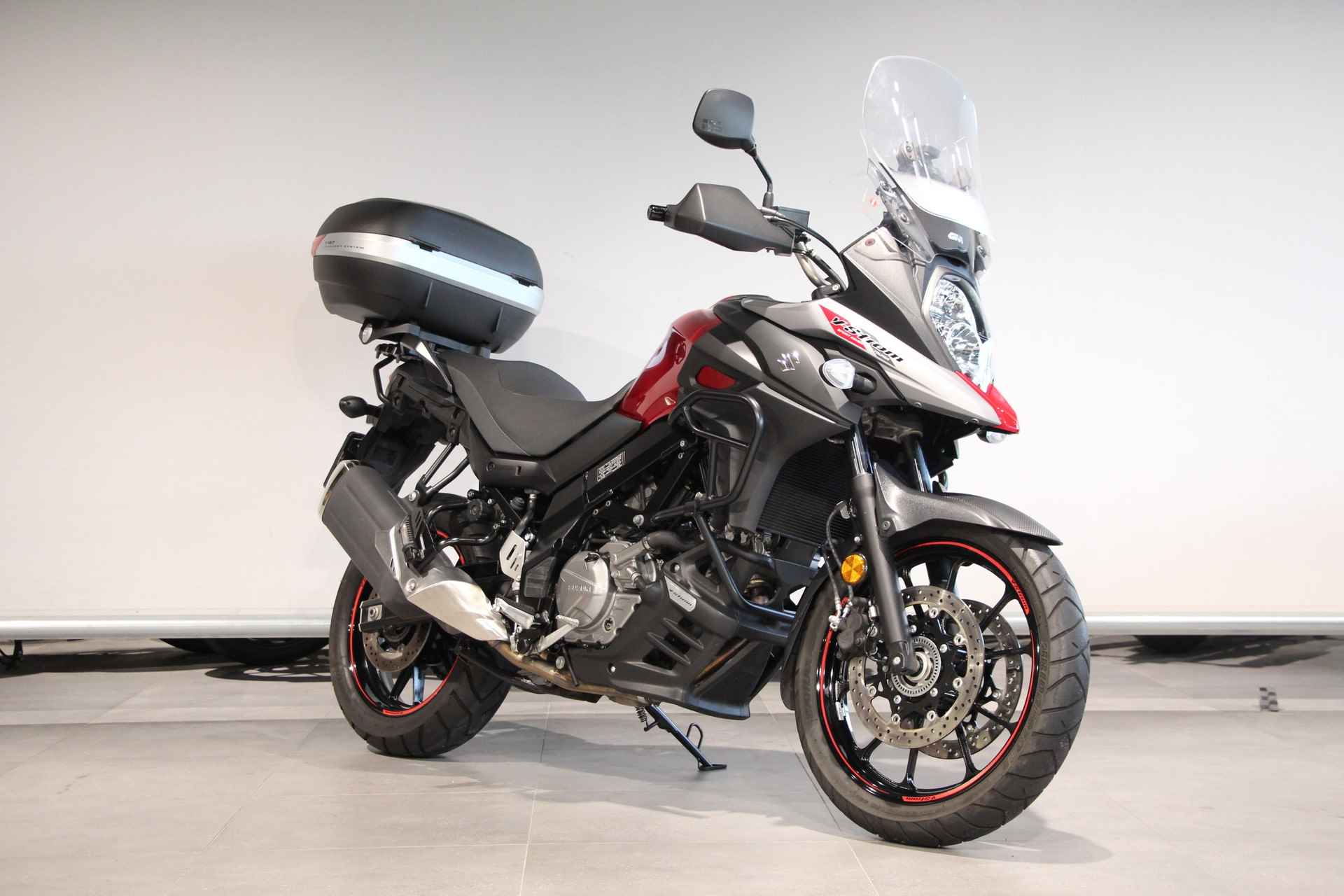 Suzuki V-STROM DL 650 A - 2/16