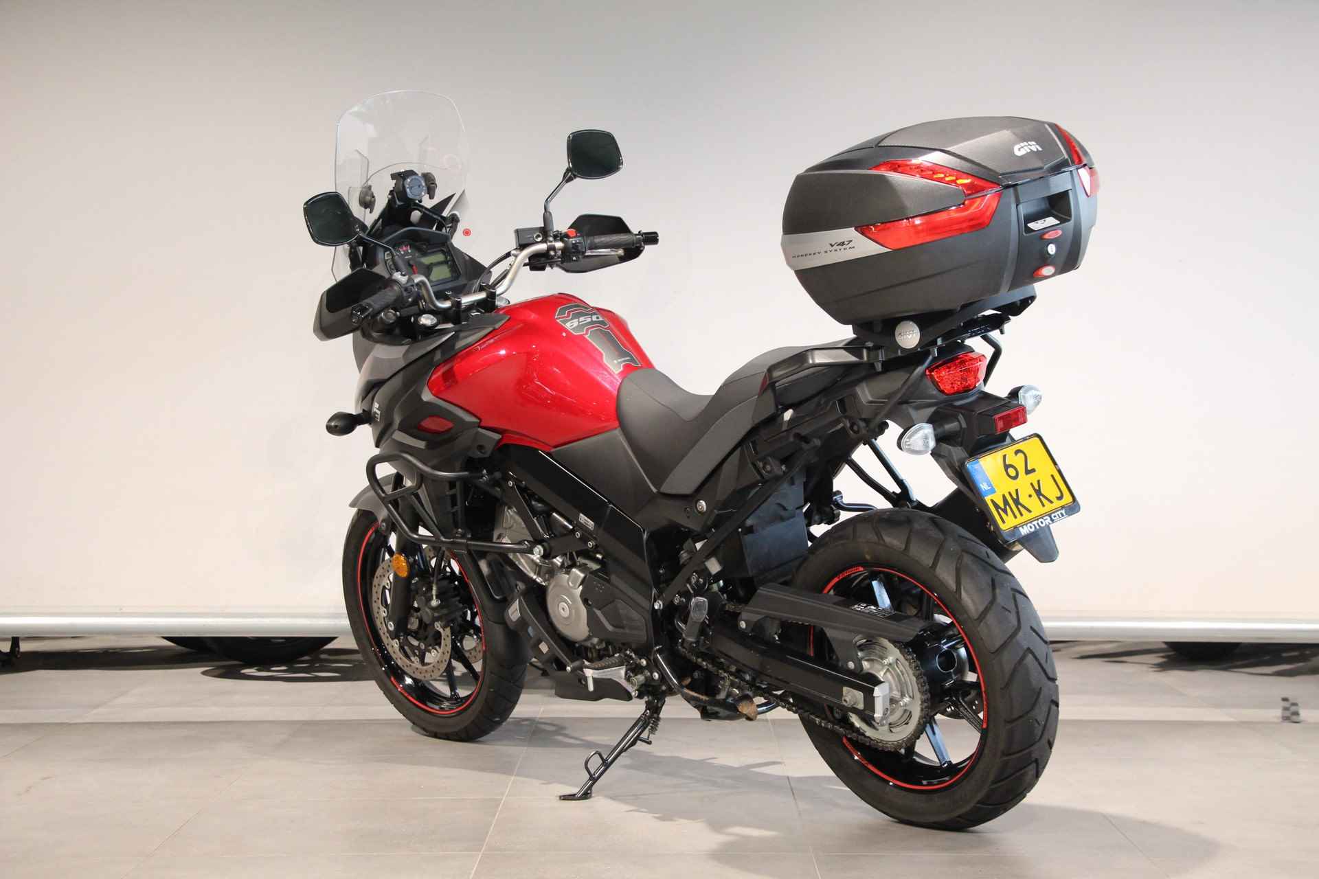 Suzuki V-STROM DL 650 A - 6/16