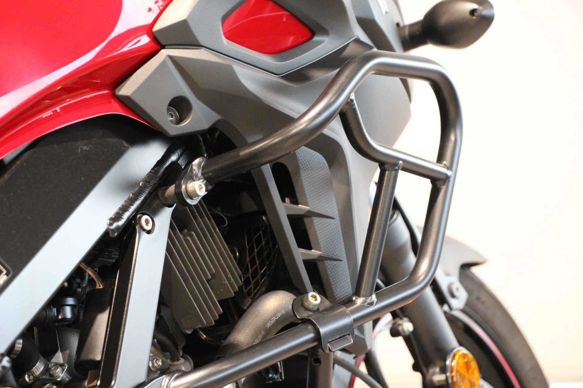 Suzuki V-STROM DL 650 A - 13/16