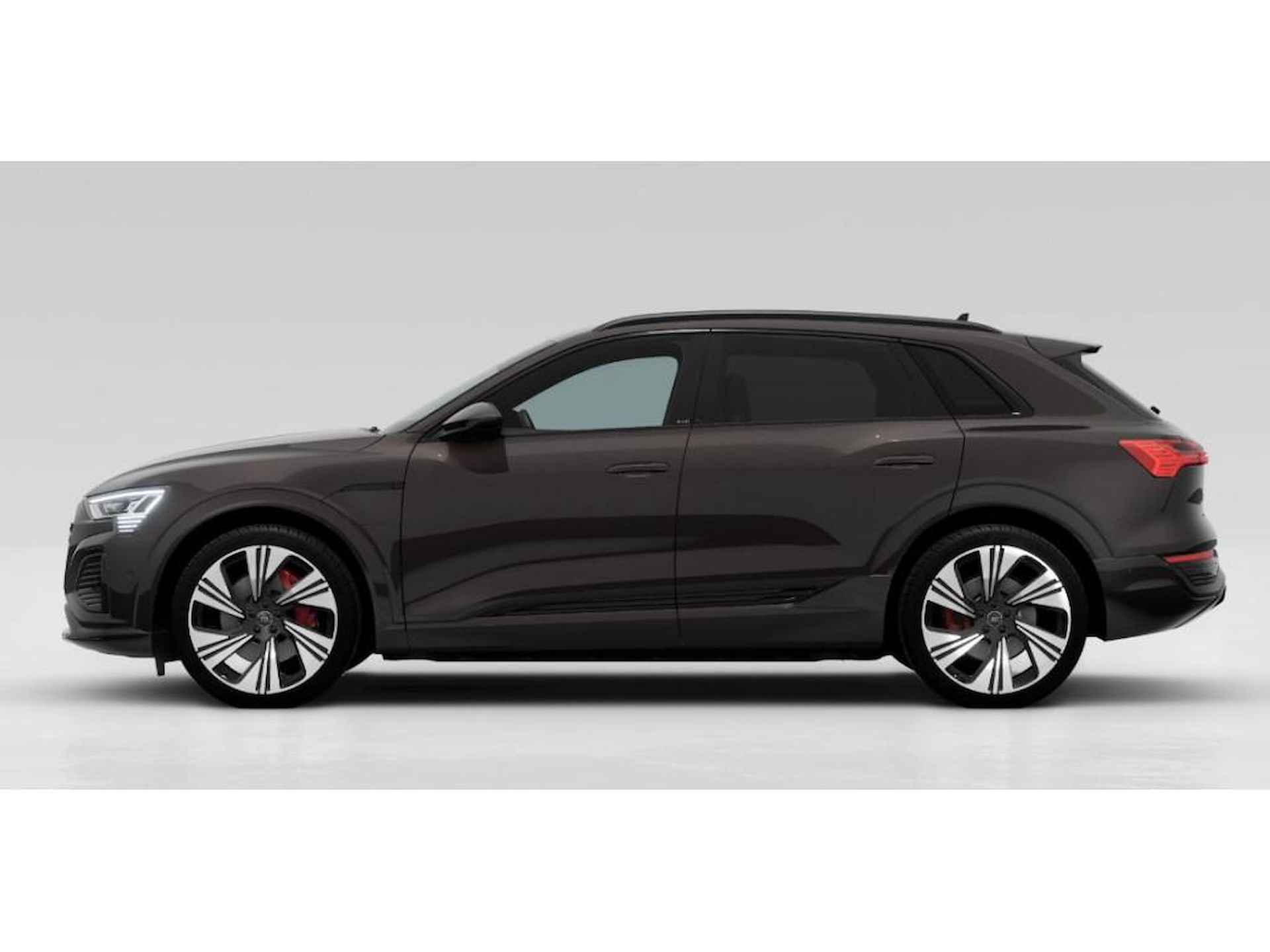 Audi Q8 e-tron - 2/5