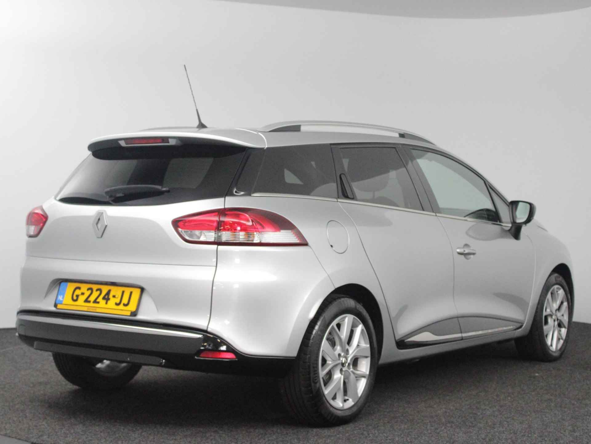 Renault Clio Estate 0.9 TCe 90 Limited | Volledig Dealeronderhouden | Climate Control | DAB+ | Navigatie | - 3/44