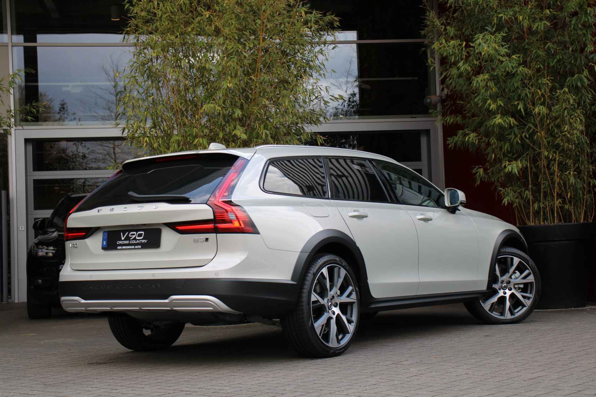 Volvo V90 Cross Country B5 AWD 250pk Pro | Bowers&Wilkins | Schuifdak | Power Seats | 360 Camera | Pilot Assist - 3/34