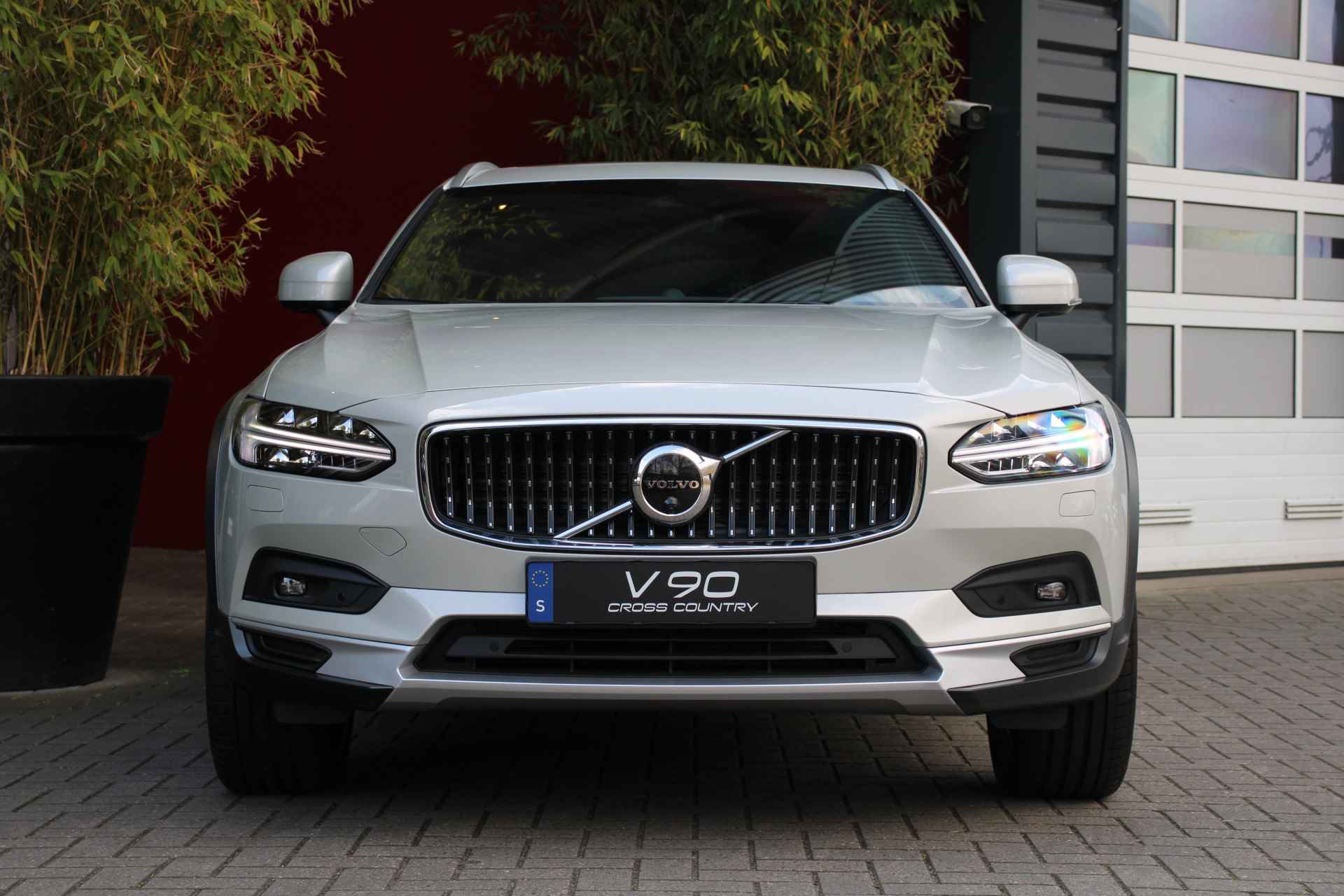 Volvo V90 Cross Country B5 AWD 250pk Pro | Bowers&Wilkins | Schuifdak | Power Seats | 360 Camera | Pilot Assist - 10/34