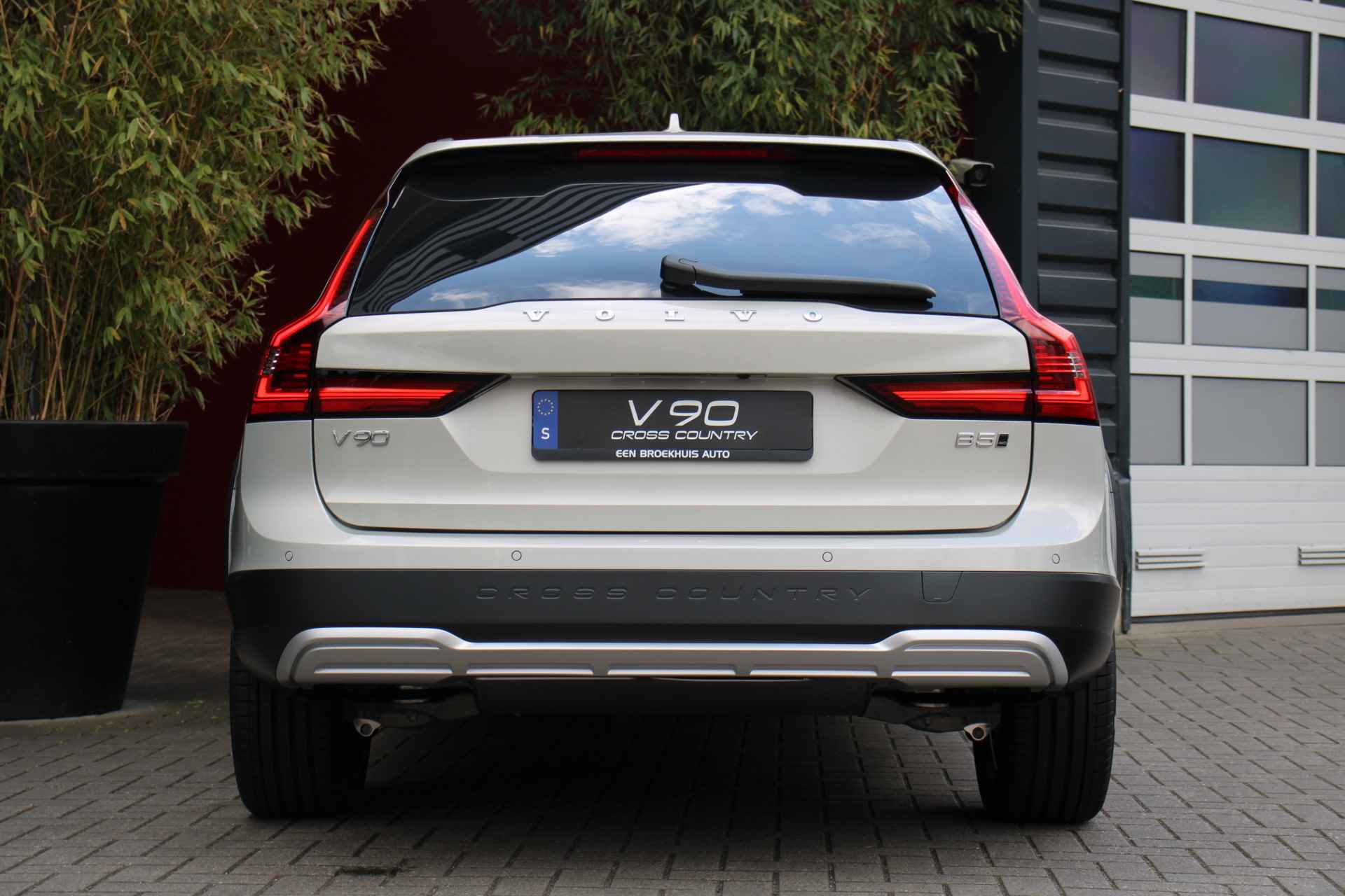 Volvo V90 Cross Country B5 AWD 250pk Pro | Bowers&Wilkins | Schuifdak | Power Seats | 360 Camera | Pilot Assist - 11/34