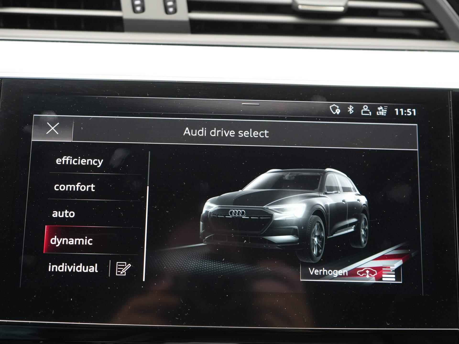 Audi E-Tron 50 Quattro Launch edition Black 71 kWh S-Line | Navi | Clima | Adaptive Cruise | LED | Panoramadak | Trekhaak | 20" - 23/57