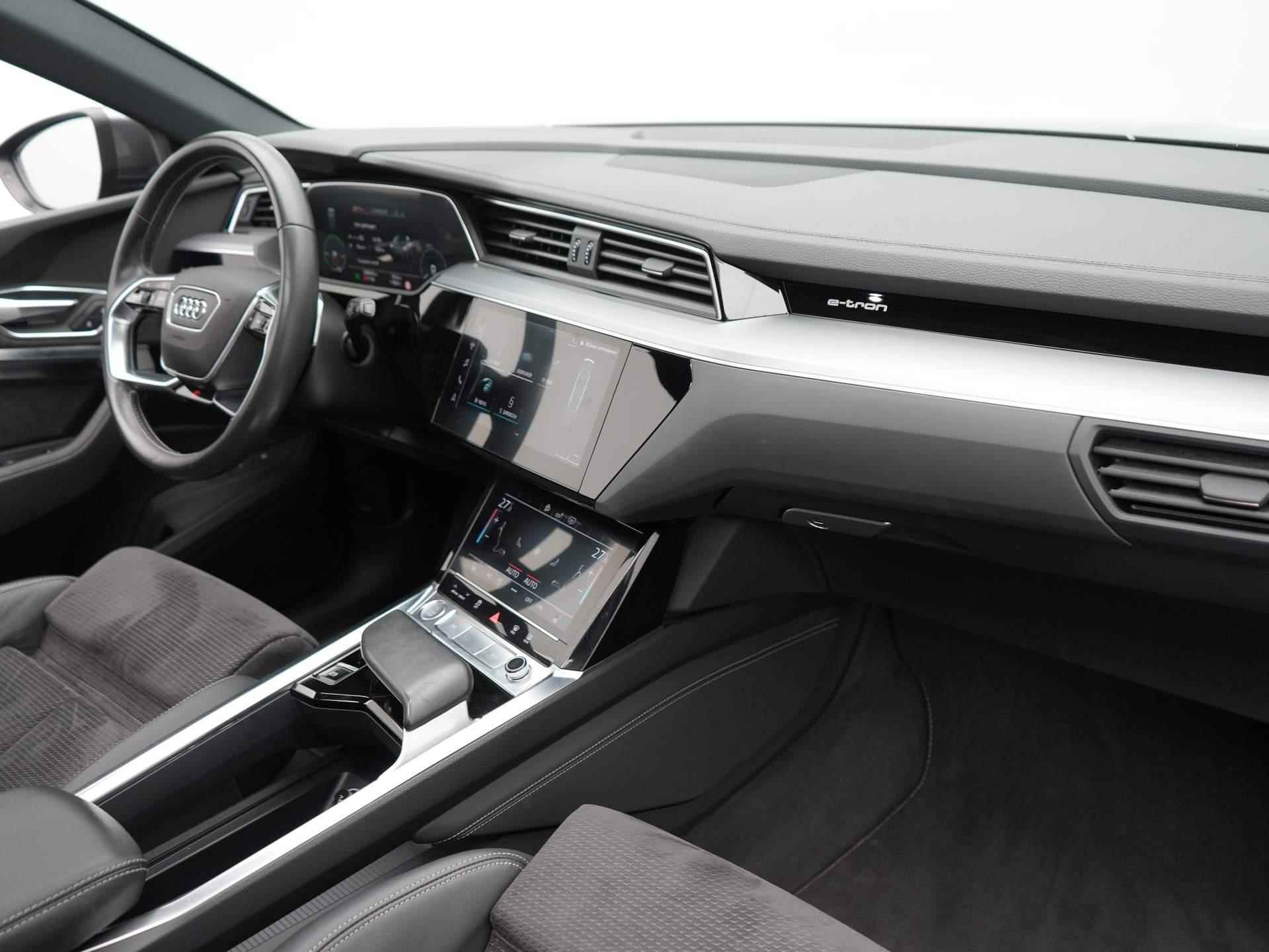 Audi E-Tron 50 Quattro Launch edition Black 71 kWh S-Line | Navi | Clima | Adaptive Cruise | LED | Panoramadak | Trekhaak | 20" - 42/57