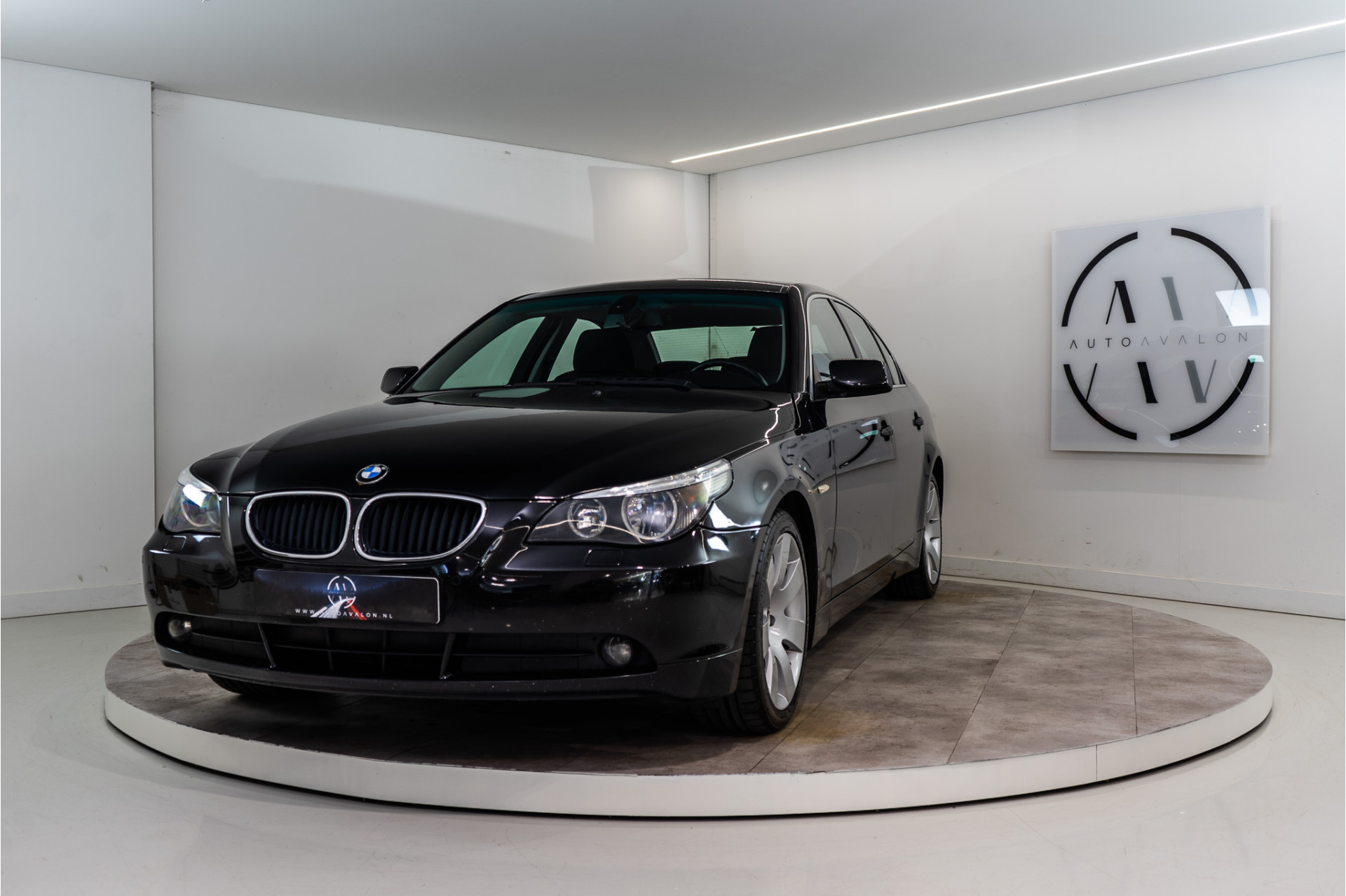 BMW 5 Serie 520i Executive 170PK | YOUNGTIMER | NL AUTO+NAP | Trekhaak | Airco | Cruise Control