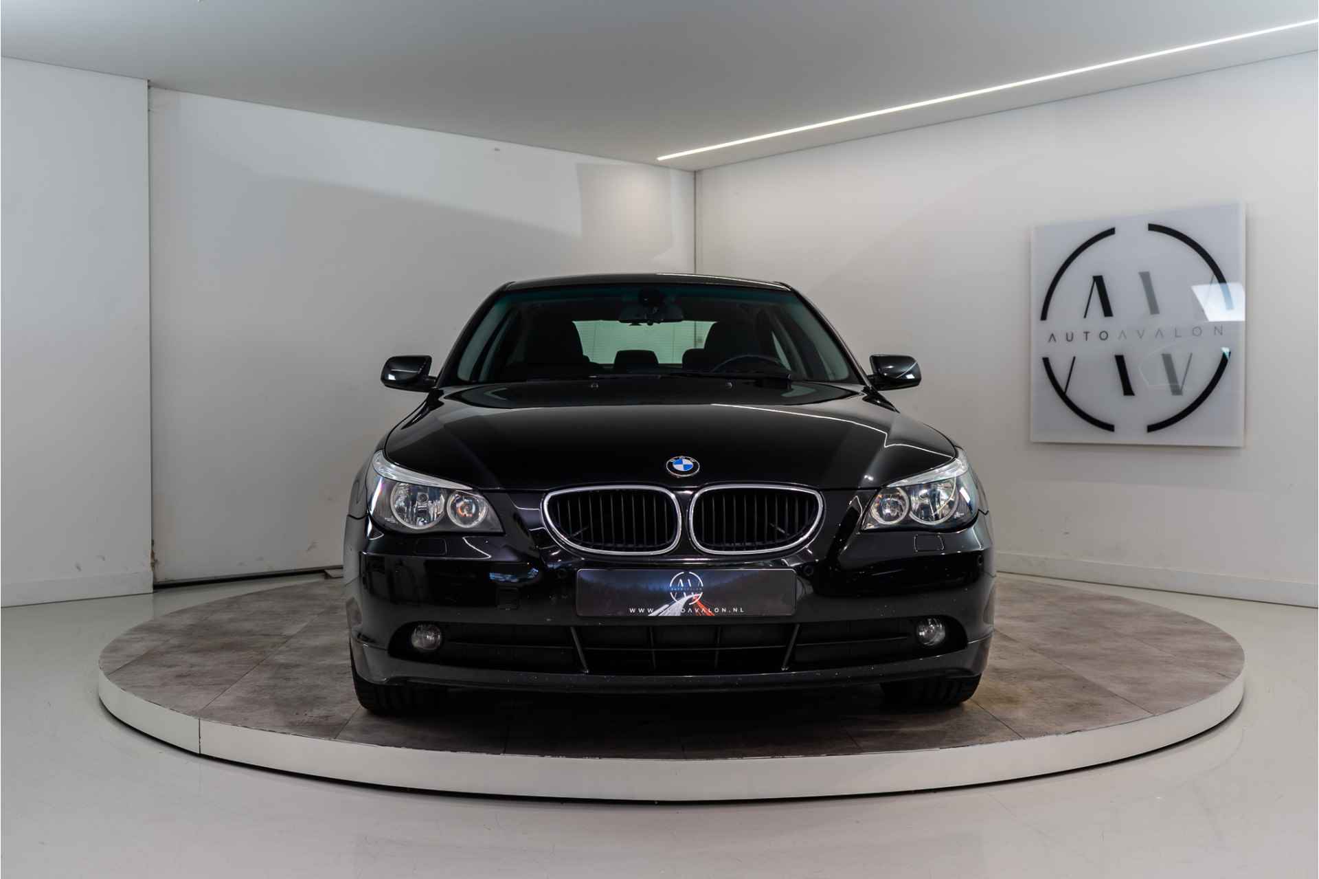 BMW 5 Serie 520i Executive 170PK | YOUNGTIMER | NL AUTO+NAP | Trekhaak | Airco | Cruise Control - 8/30