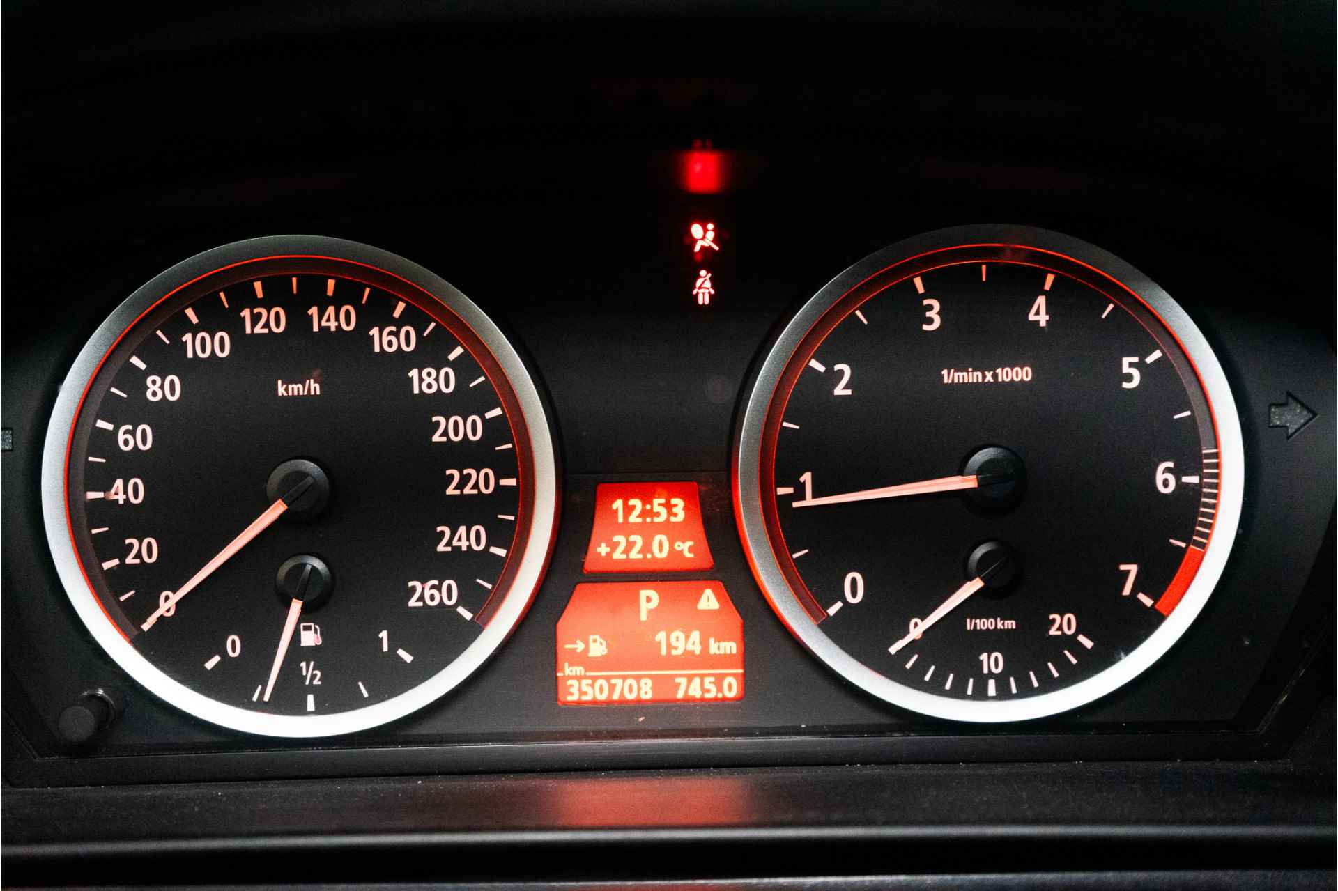 BMW 5 Serie 520i Executive 170PK | YOUNGTIMER | NL AUTO+NAP | Trekhaak | Airco | Cruise Control - 26/30