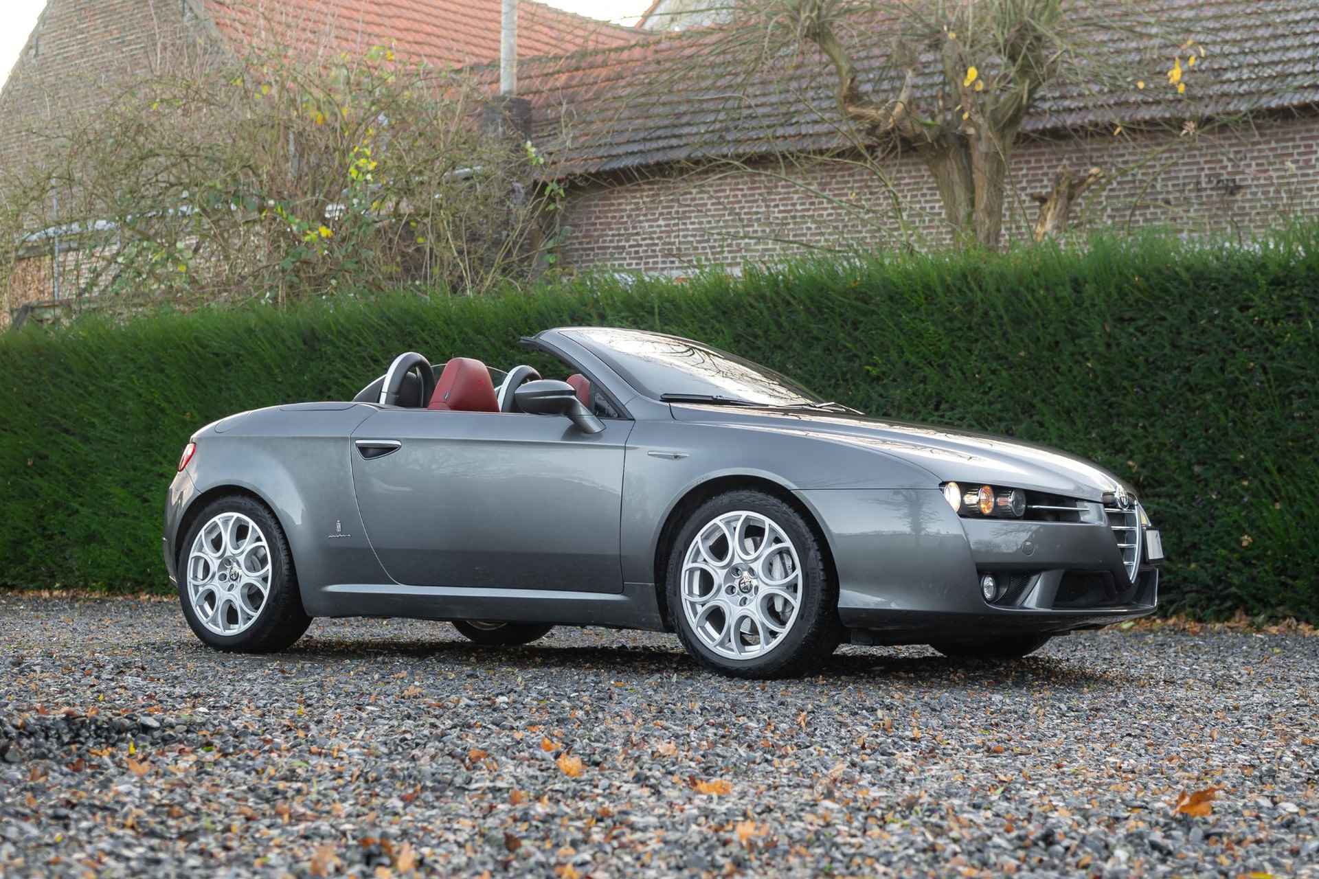 Alfa Romeo Spider 3.2 JTS Exclusive Q4 260pk - 23/35