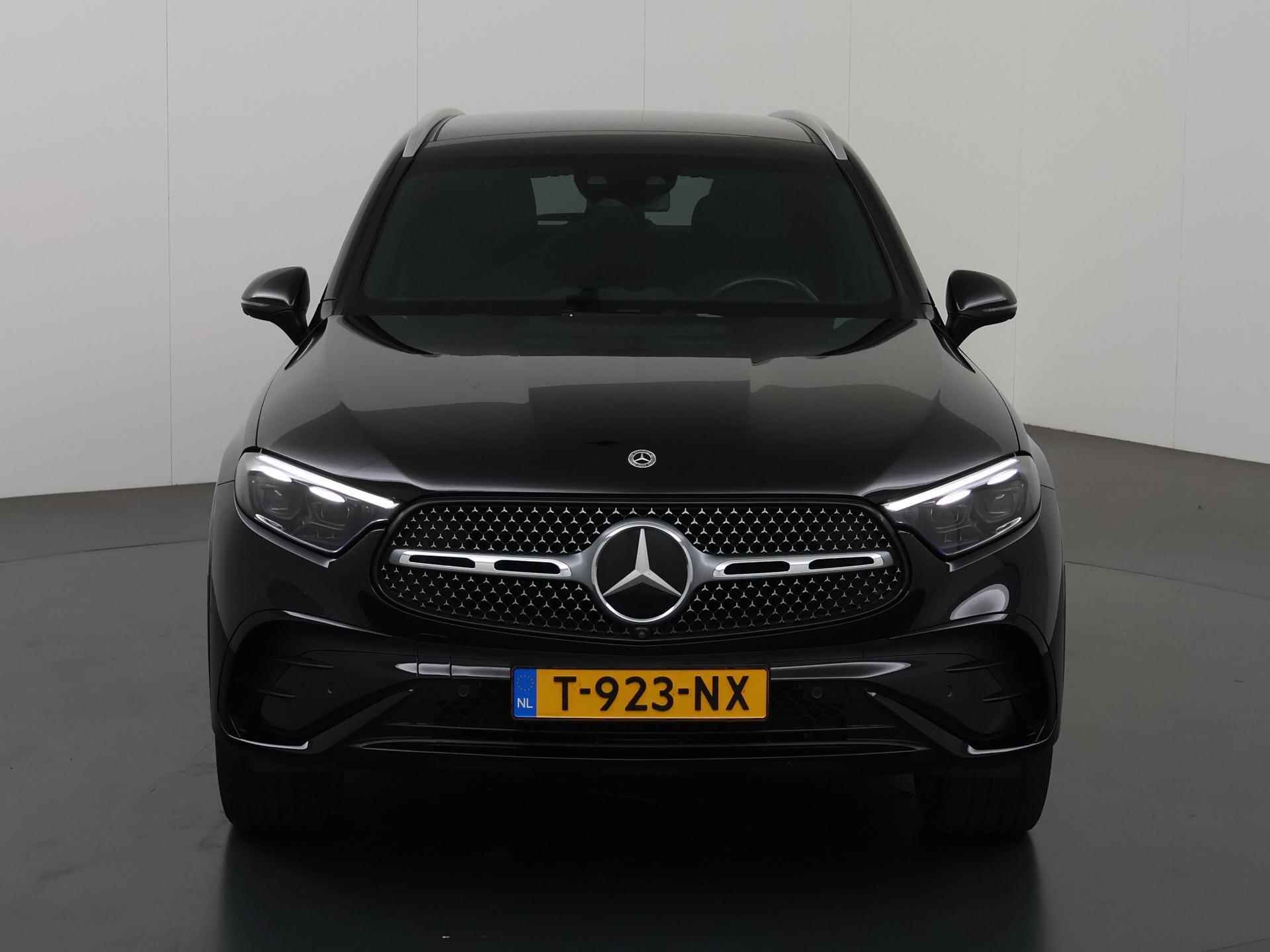 Mercedes-Benz GLC-klasse 300e 4MATIC AMG Line | Lederen bekleding | Panoramadak | Rij-assistentiepakket | Trekhaak wegklapbaar | Burmester surround | Winterpakket | Memory pakket - 4/49