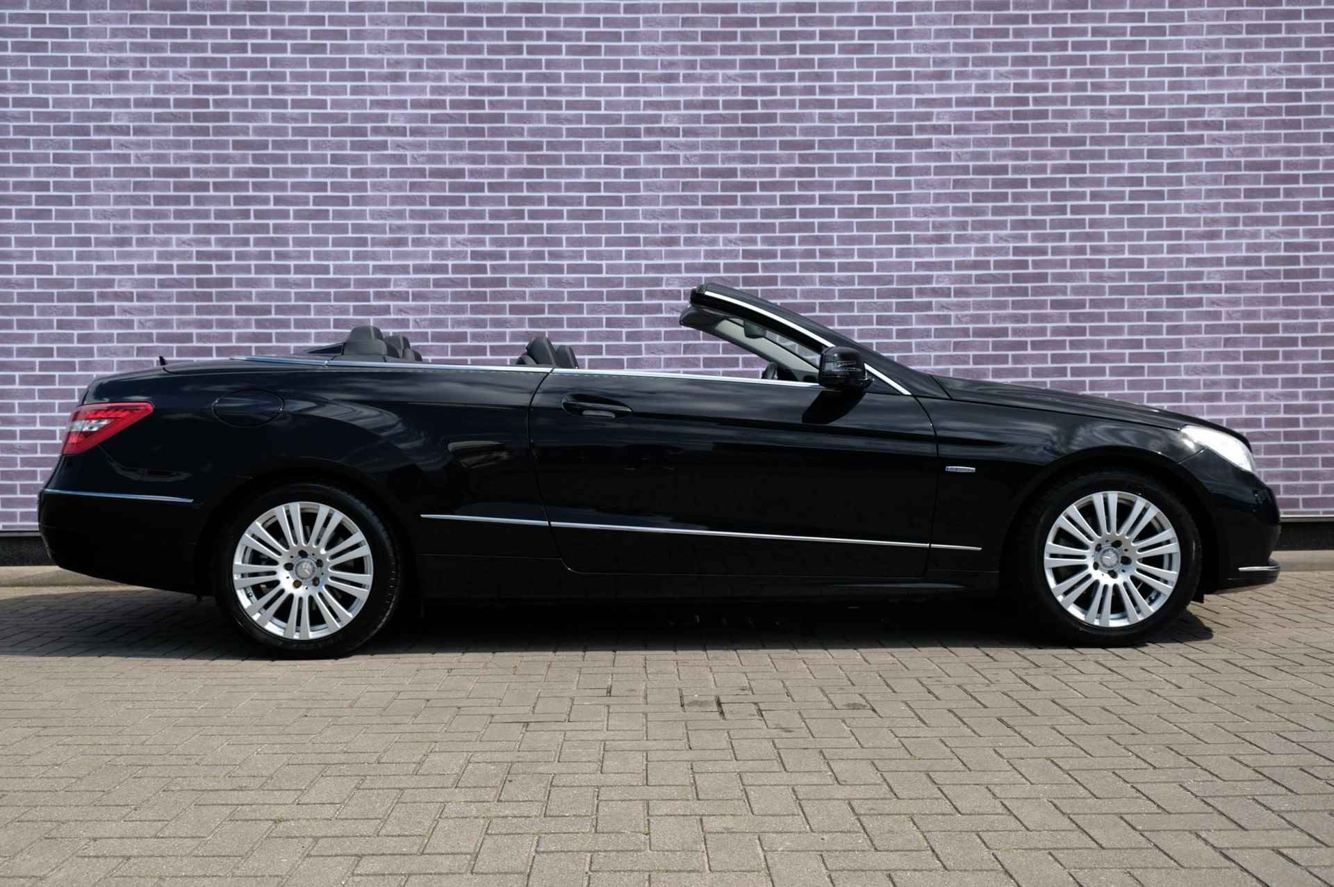 Mercedes-Benz E-klasse Cabrio 200 CGI Elegance | Bi-Xenon | Cruise Control | Lederen Bekleding | Soft Top | Voorstoelen Verwarmd | Automaat | Parkeersensoren voor & achter | Navigatie | Bluetooth | - 16/35