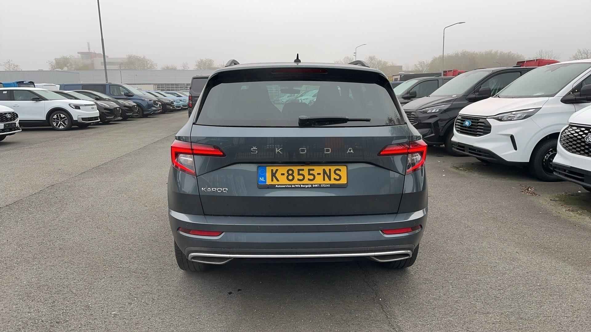 Skoda Karoq 1.5 TSI ACT Sportline Business 150 PK | Trekhaak | Navigatie | Achteruitrijcamera | Parkeersensoren | Elektrische Achterklep | Virtual cockpit | Apple Carplay & Andriod Auto | Lichtmetalen Velgen | Stoelverwarming | Climate Control | - 4/30