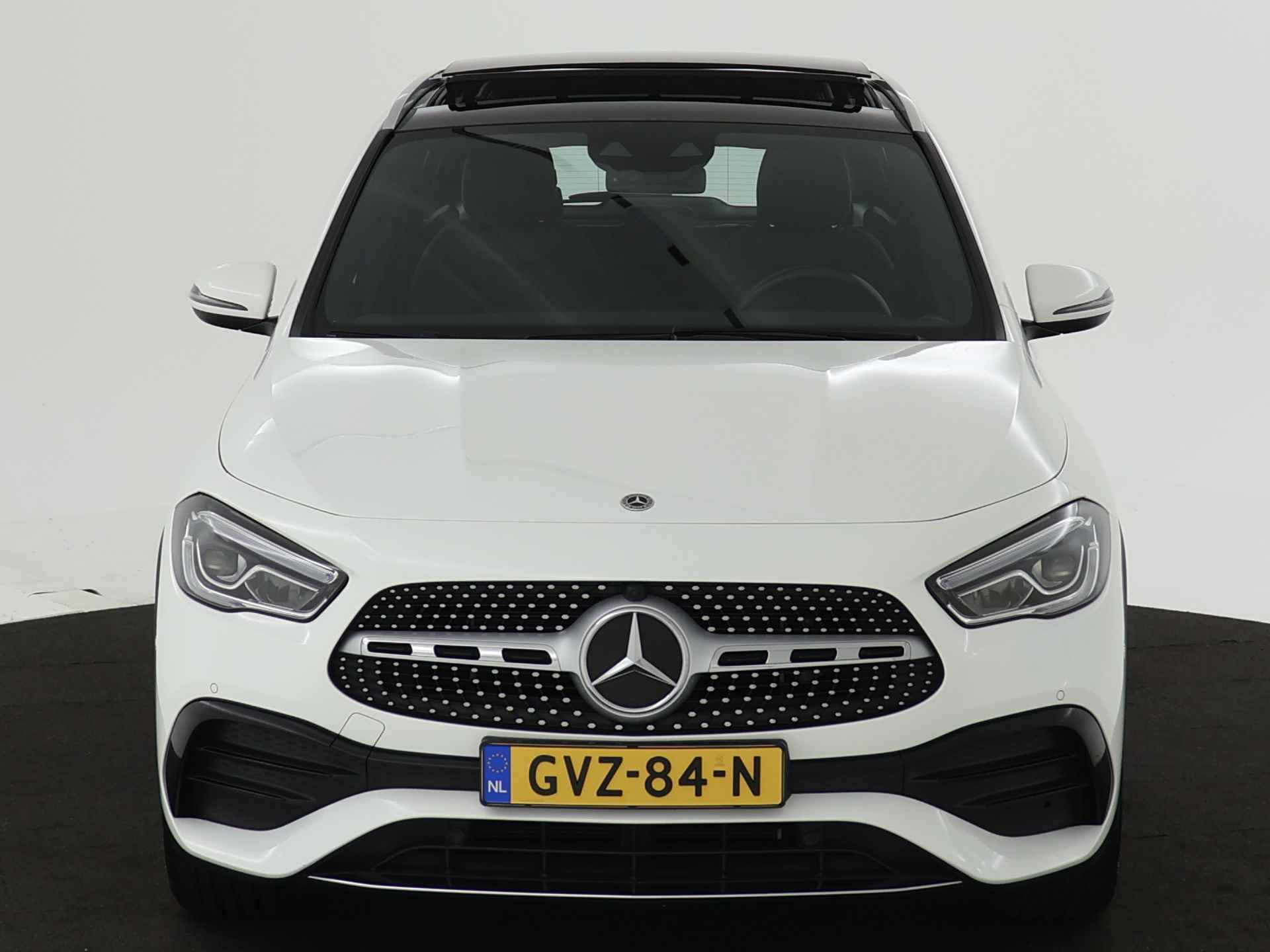 Mercedes-Benz GLA 250 e AMG Plug-In Hybride | Trekhaak | Panorama Schuif-Kanteldak | AMG Styling | Night Pakket | Spiegelpakket | Inclusief 24 maanden MB Certified garantie voor Europa. - 27/45