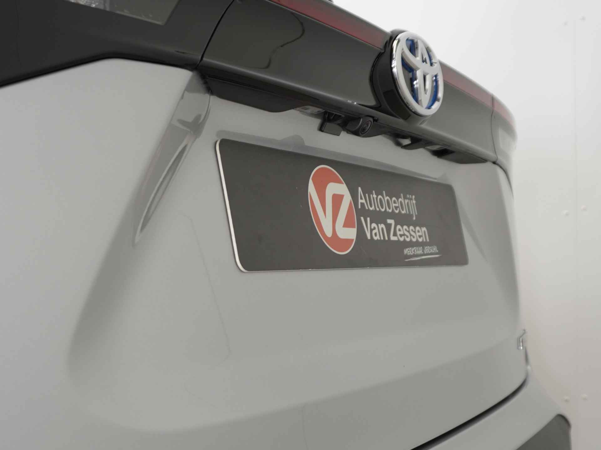 Toyota Yaris Cross 1.5 Hybrid Dynamic Team D | Safety Pack | Smart Connect | Winter Pakket | PDC V+A | Stuur- Stoelverwarming | Rijklaarprijs - 6/42