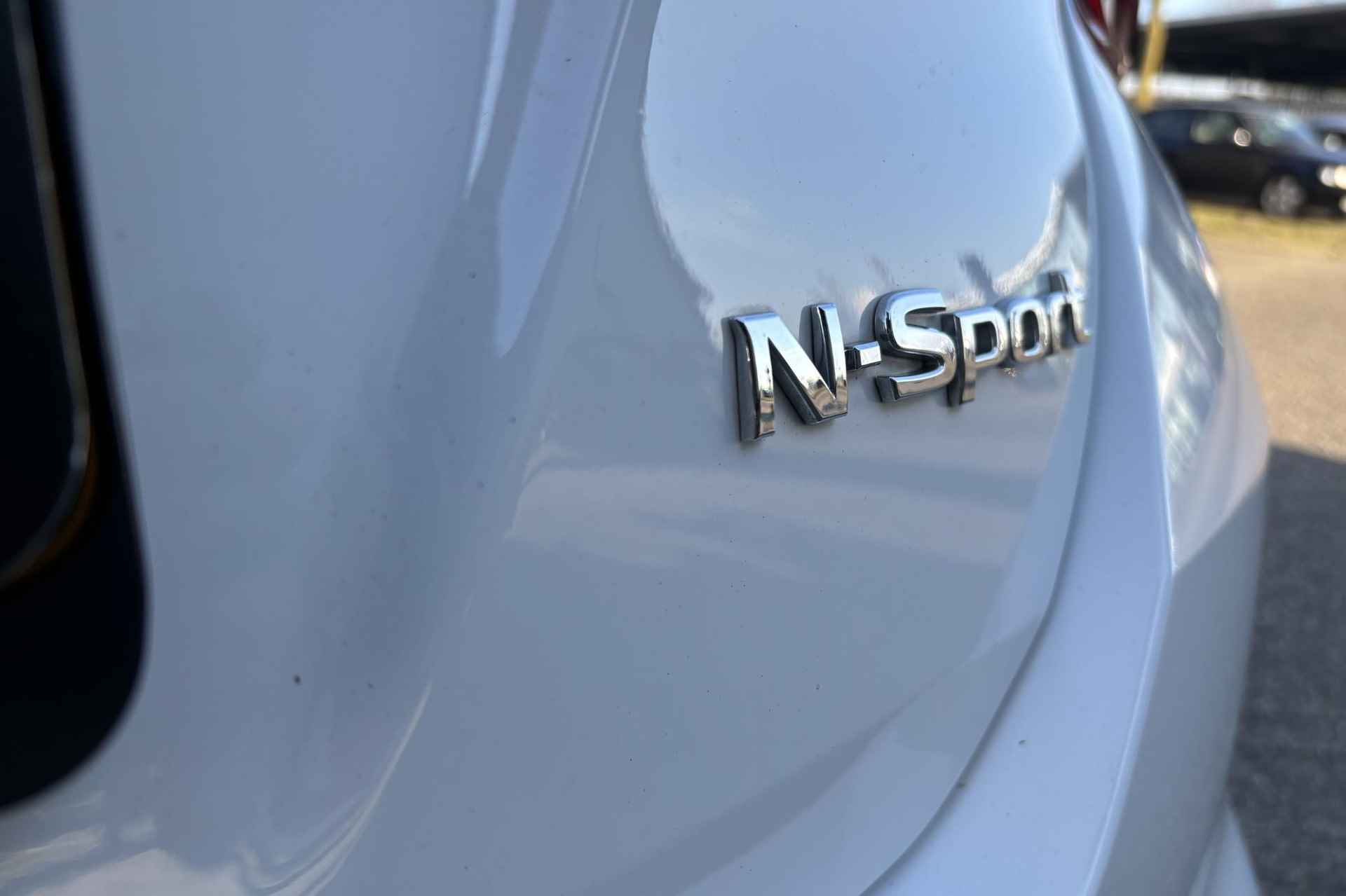 Nissan Micra 1.0 IG-T N-Sport "Leder/Alcantara, Trekhaak, Navi, Clima, Camera" - 11/31