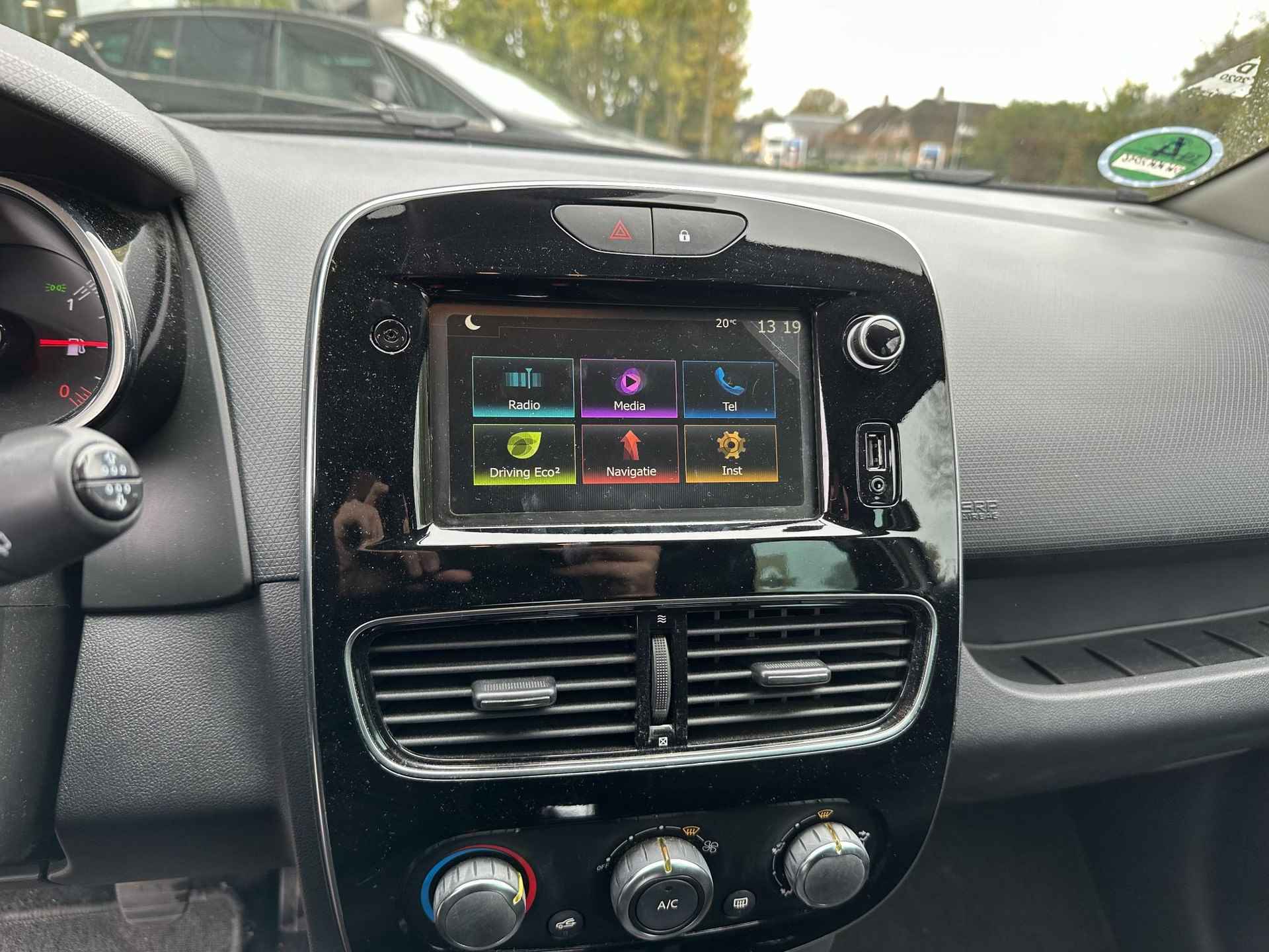 Renault Clio 0.9 TCe 90 Limited | PDC + Camera | Navi | DAB+ | Airco | Cruise | LM velgen 16" - 17/22