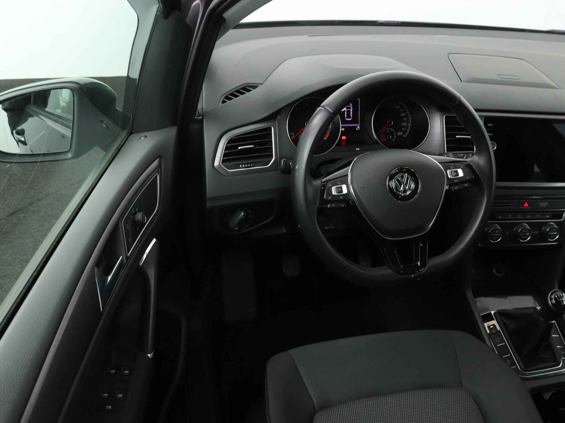 Volkswagen Golf Sportsvan 1.0 TSI Highline 116 PK | Navigatie | Camera | Adaptive Cruise Control | Trekhaak | Climate Control | Stoelverwarming | Parkeersensoren | LED | Lichtmetalen velgen | - 9/22
