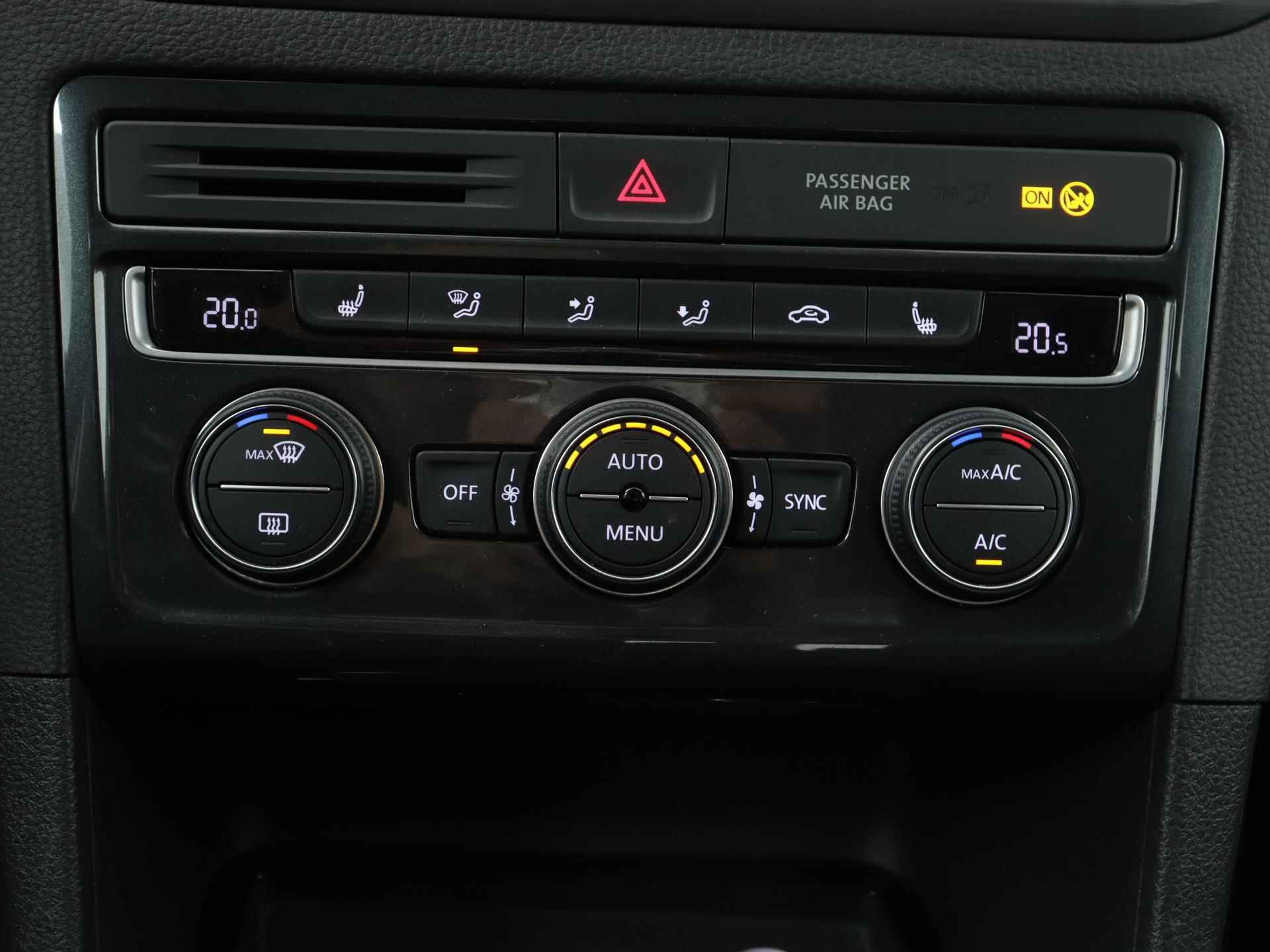 Volkswagen Golf Sportsvan 1.0 TSI Highline 116 PK | Navigatie | Camera | Adaptive Cruise Control | Trekhaak | Climate Control | Stoelverwarming | Parkeersensoren | LED | Lichtmetalen velgen | - 15/22