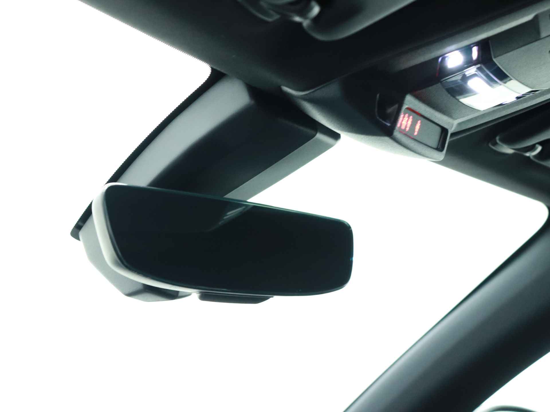 Peugeot 508 SW 1.6 HYbrid 225PK BlueLease GT Line Avantage Automaat | Navigatie | Camera | Stoelverwarming | Elektrische Kofferklep | - 27/43