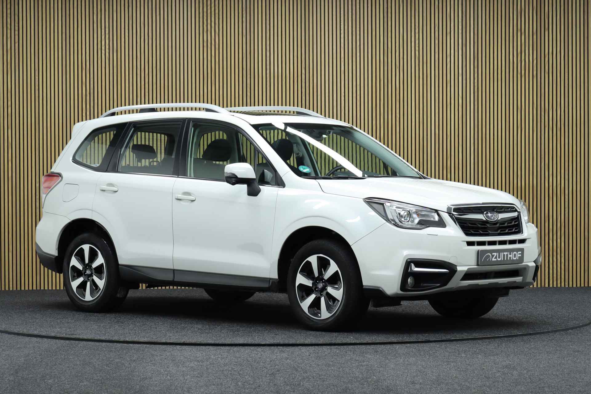 Subaru Forester 2.0 Luxury | Panoramadak | Trekhaak | Clima | Cruise | Camera - 12/44