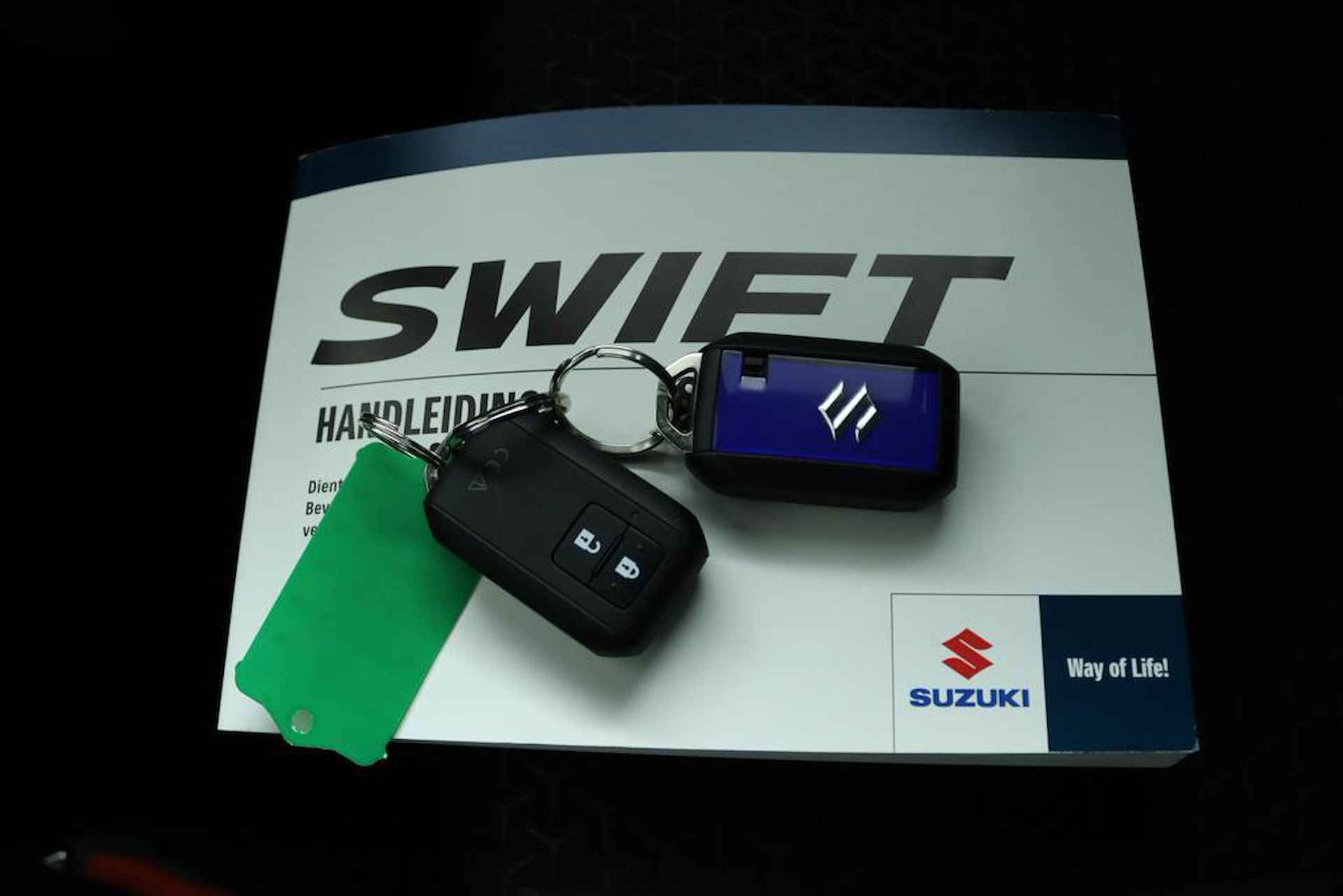 Suzuki Swift 1.2 Style Smart Hybrid | Climate control | Cruise control adaptive | navigatie | camera | stoelverwarming | - 11/51