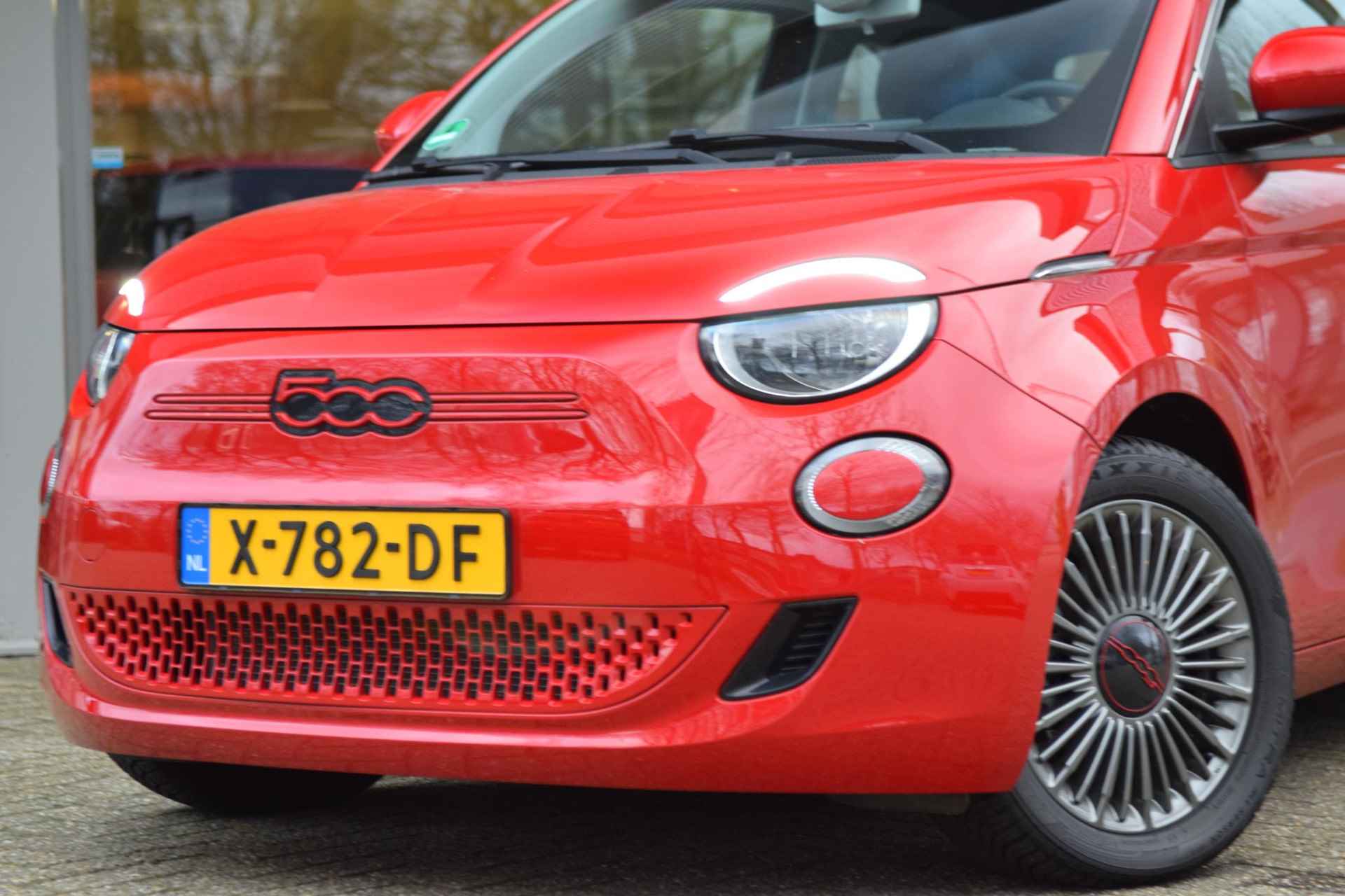 Fiat 500 C RED 24 kWh Virt cockpit/Cam/Nav/Ecc/Lmv - 24/48