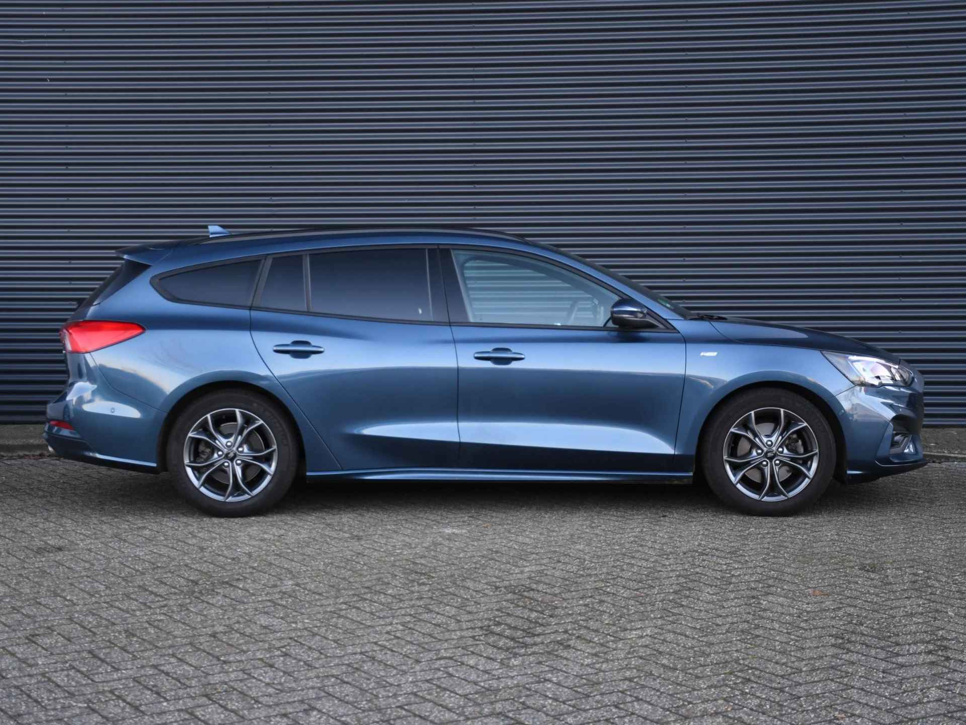 Ford Focus Wagon ST Line Business 1.0 EcoBoost Hybrid 125pk DODE HOEK | 17''LM | KEYLESS ENTRY | B&O | ADAP. CRUISE | WINTER PACK | USB | AUT. INPARKEREN - 3/34