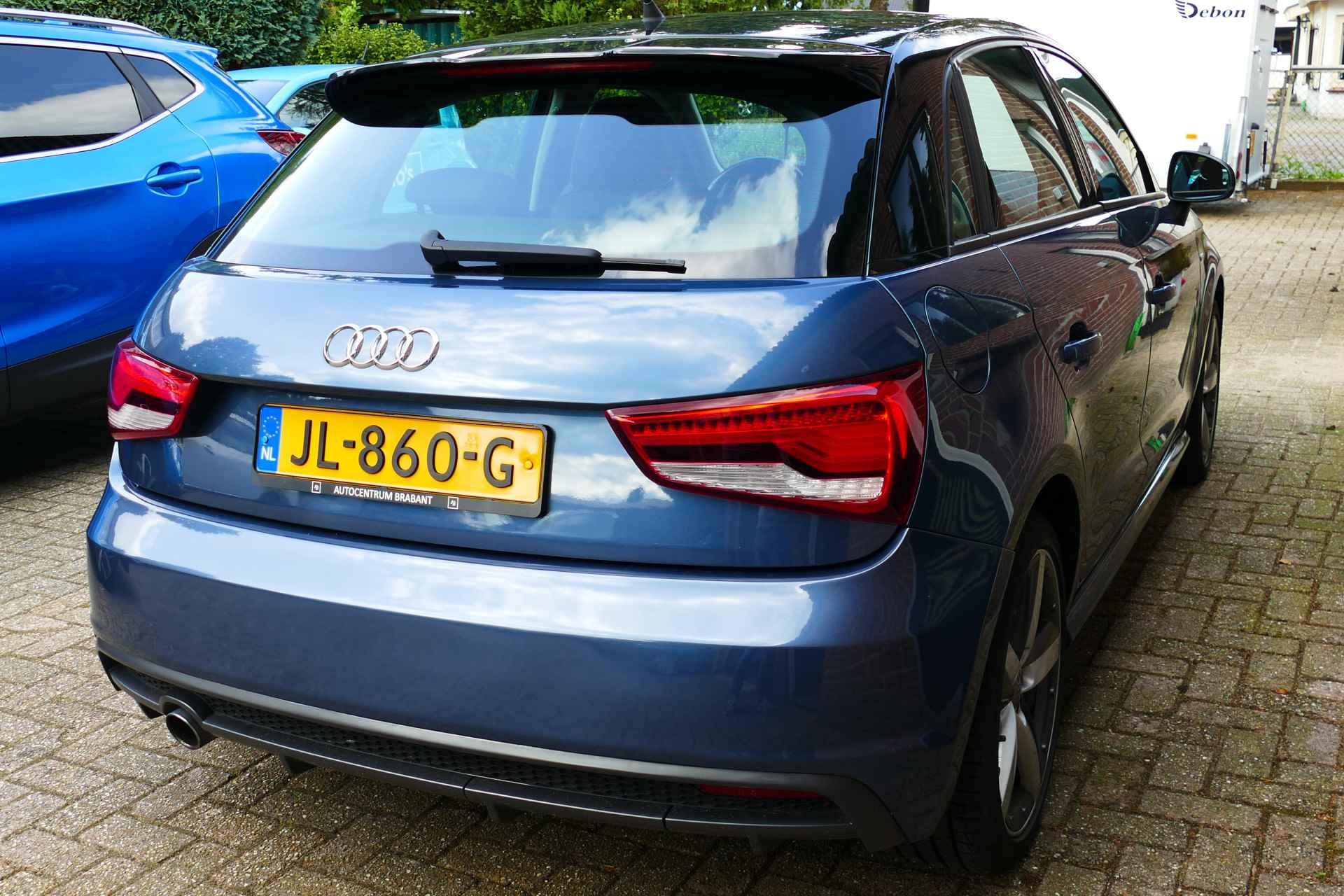 Audi A1 Sportback 1.0 TFSI Design. Zwart Dak, Airco, Cruise, Navi, 17"LM Velgen. - 5/13