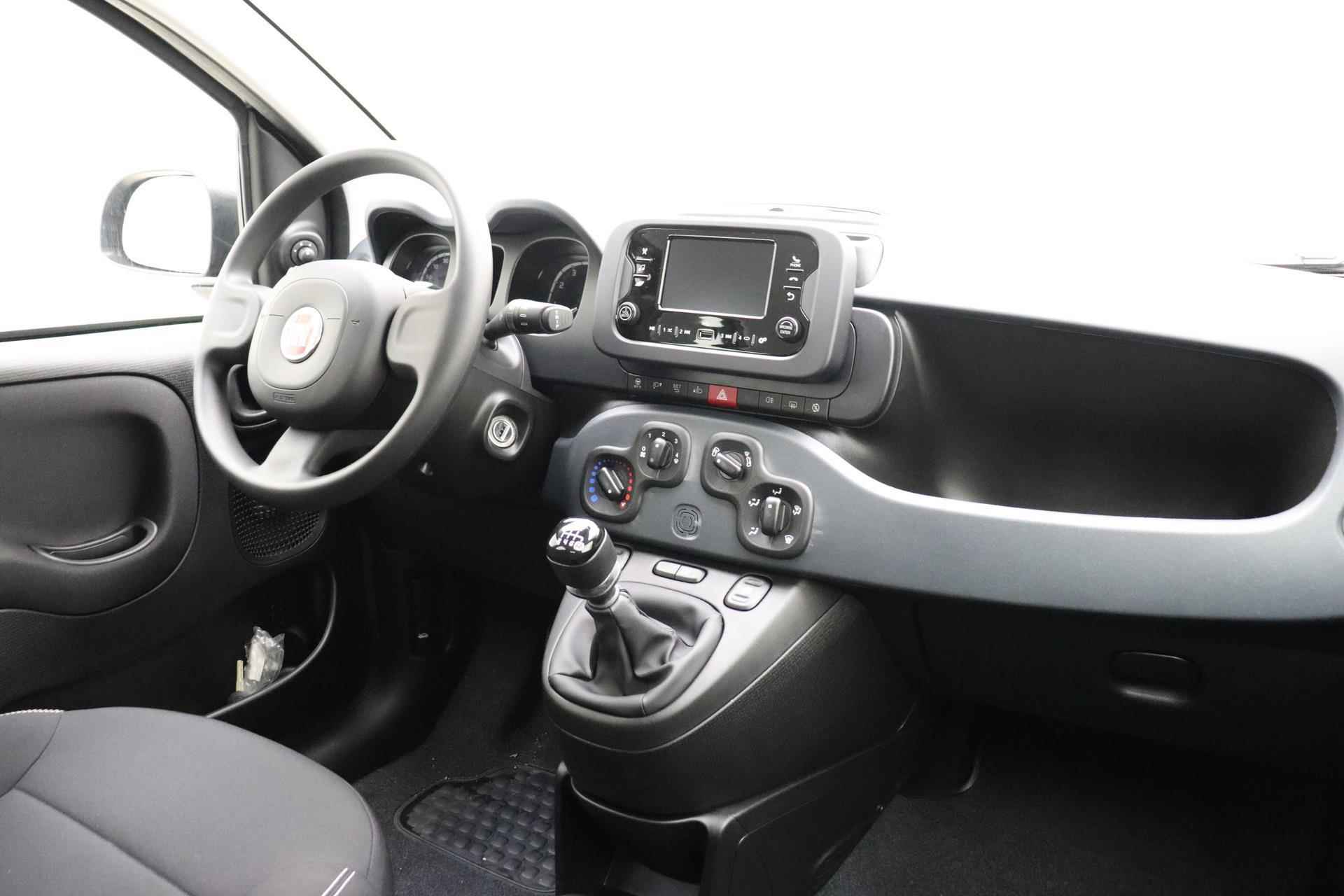 Fiat Panda 1.0 Hybrid | Nieuwe auto | Airco | Bluetooth | 5-zits | Parkeersensoren achter | Metallic lak | Elektrische ramen voor | Elektrisch verstelbare spiegels - 3/26