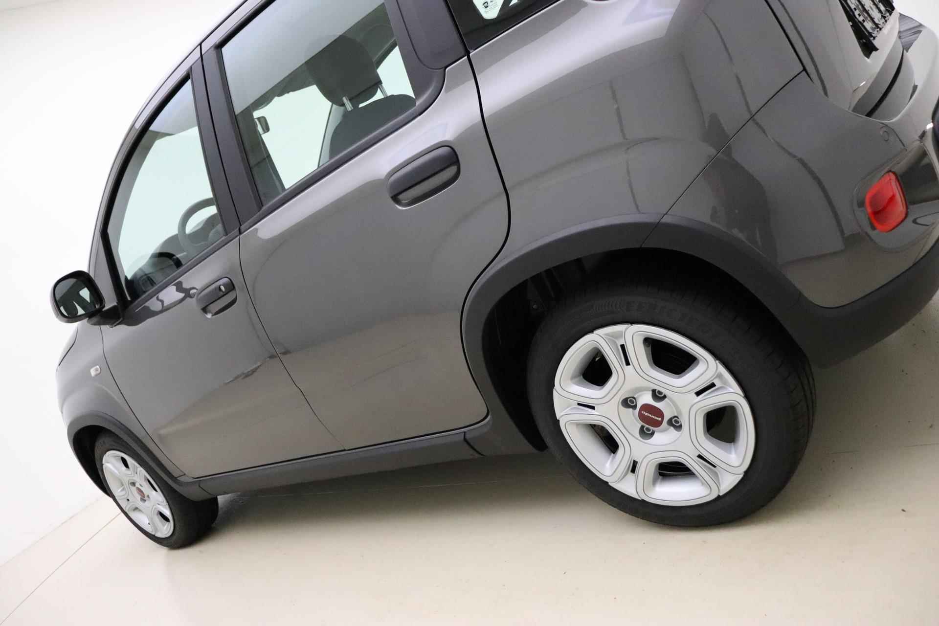 Fiat Panda 1.0 Hybrid | Nieuwe auto | Airco | Bluetooth | 5-zits | Parkeersensoren achter | Metallic lak | Elektrische ramen voor | Elektrisch verstelbare spiegels - 16/26