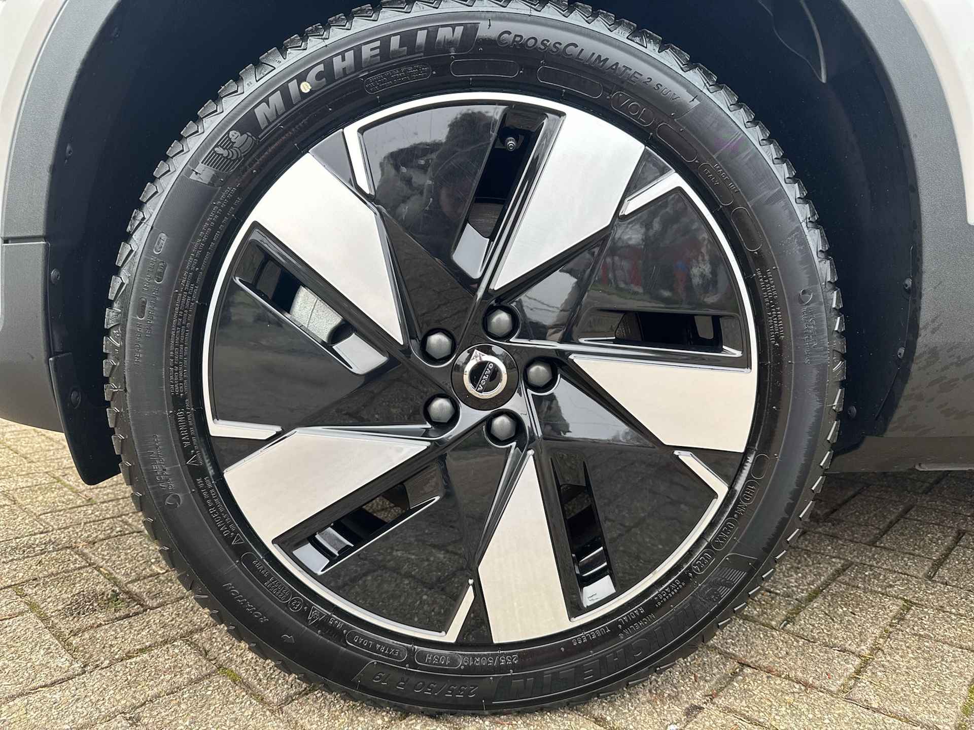 Volvo XC40 Single Motor Extended Range Plus 82 kWh / uit voorraad leverbaar / zonder BPM / inclusief Volvo Subsidie / - 6/28