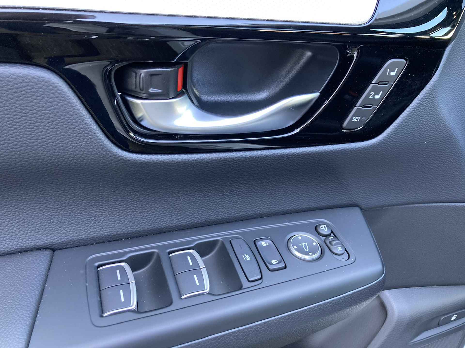 Honda Cr-V New 2.0 Plug-In Hybrid 184pk 2WD Automaat | Panoramadak | Leer | Stoel koeling/verwarming | Navigatie Apple Car Play | - 19/32