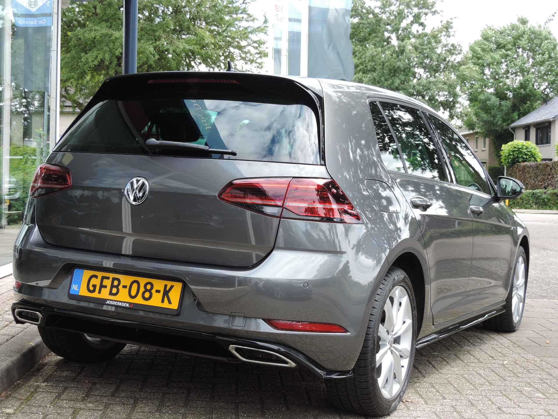 Volkswagen Golf 1.5 TSI 150PK R-Line DSG - ACC | Nav | PDC v+a | Stoelverw. | LED koplampen | CarPlay - 6/40