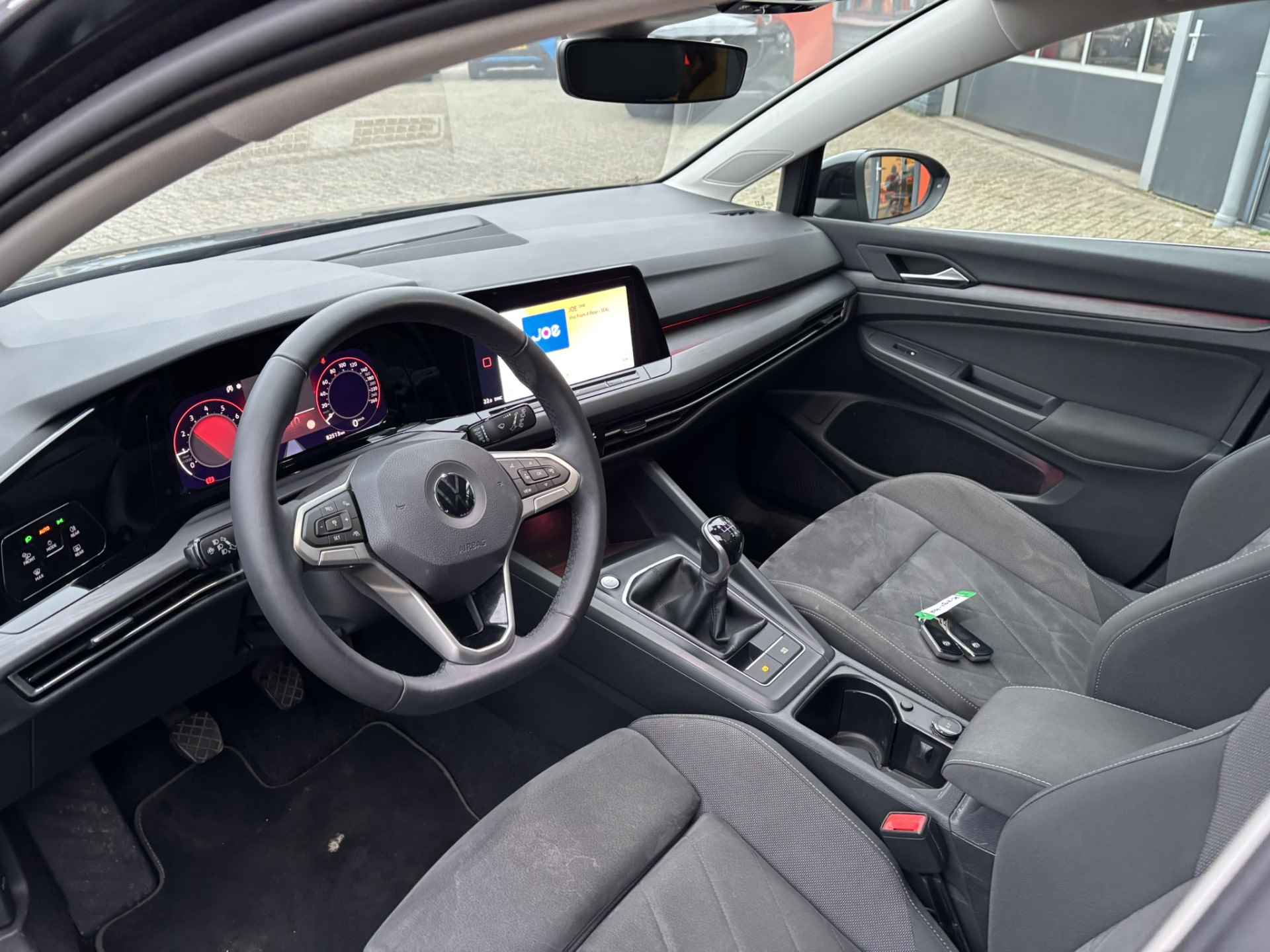 Volkswagen Golf 1.5 TSI Style / Elektrische Stoelen / Camera / Schuifkanteldak / Virtual Cockpit / Draadloos Apple Carplay/Androidauto / - 4/39