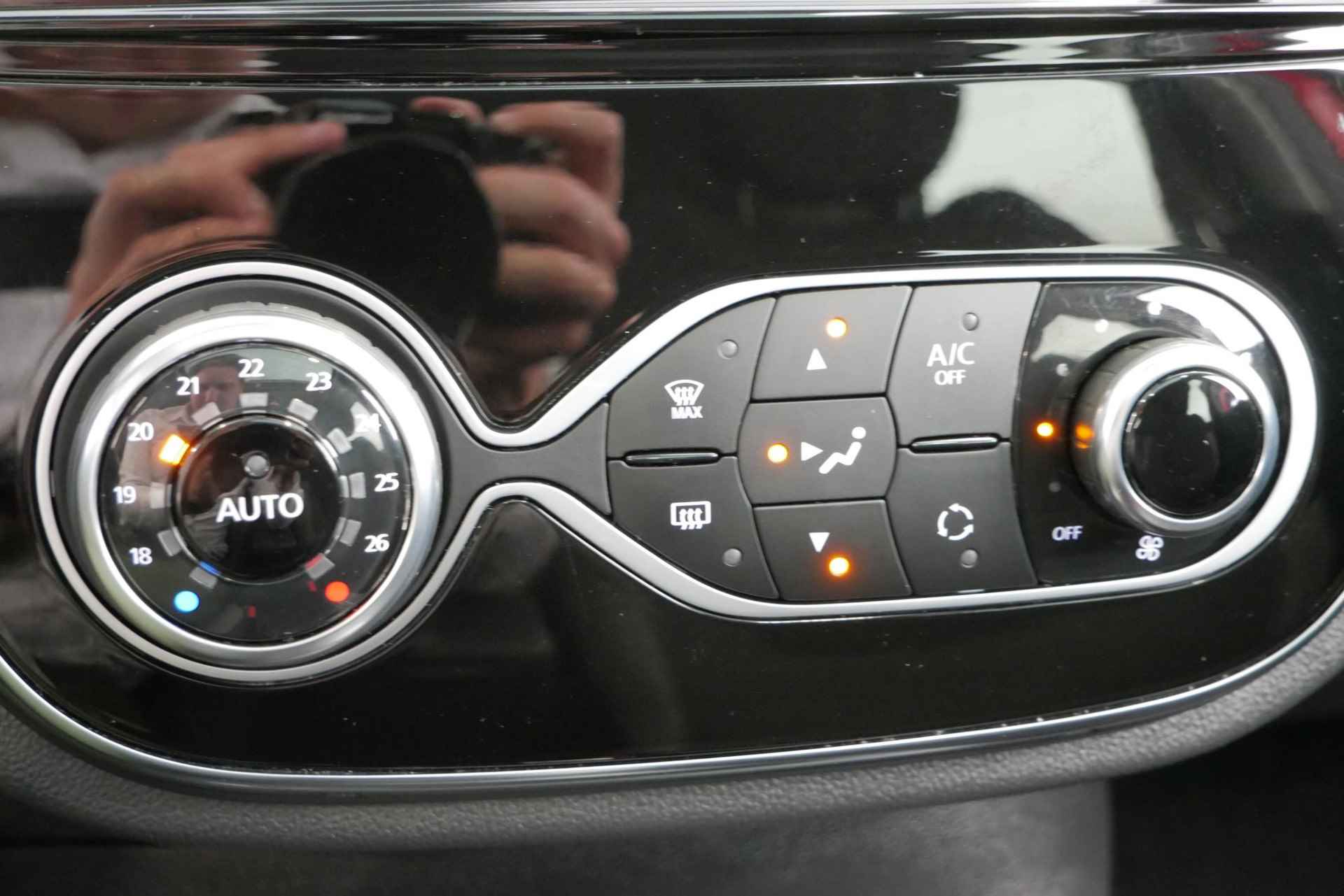 Renault Captur 1.3 TCe Intens *Automaat*Navi+Camera*Panoramadak*Climate*Parc Assist*VOL OPTIES! - 18/41