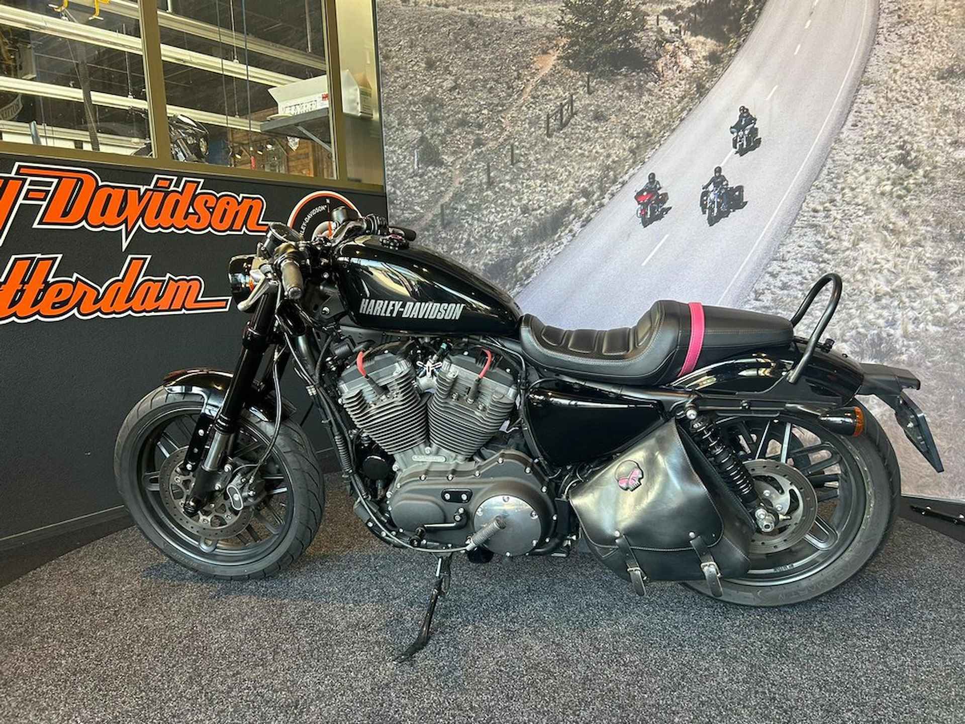 Harley-Davidson XL1200CX Roadster Vivid Black - 2/9