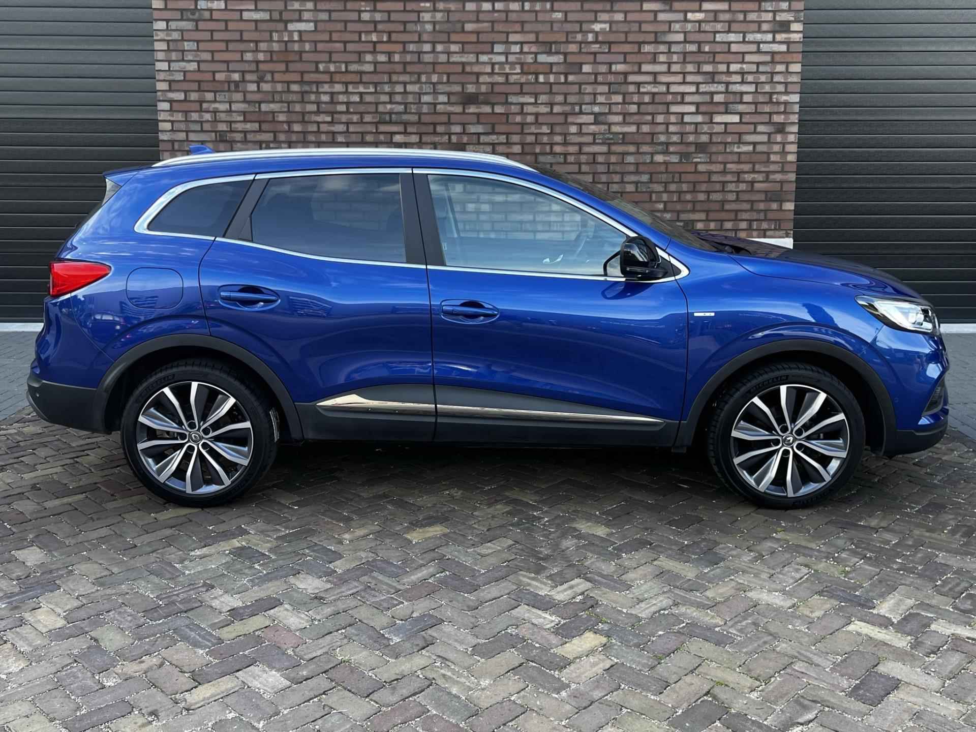 Renault Kadjar 1.3 TCe Bose / 160 PK / Trekhaak / Panoramadak / Navigatie + Camera / Stoelverwarming / PDC Rondom - 10/61