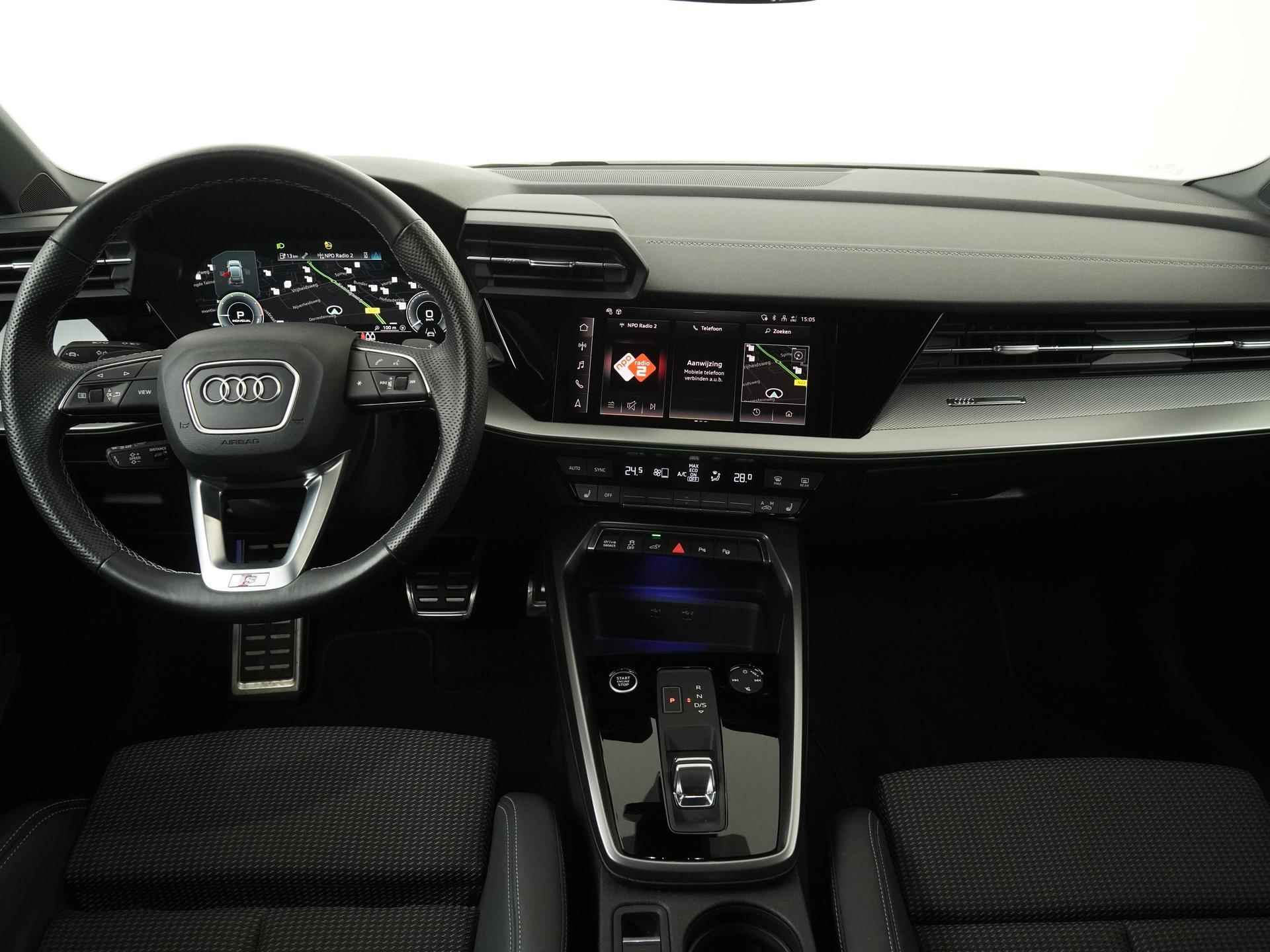 Audi A3 Sportback 45 TFSIe S edition | Head Up | Matrix LED | Stuurverwarming | Zondag Open! - 5/46