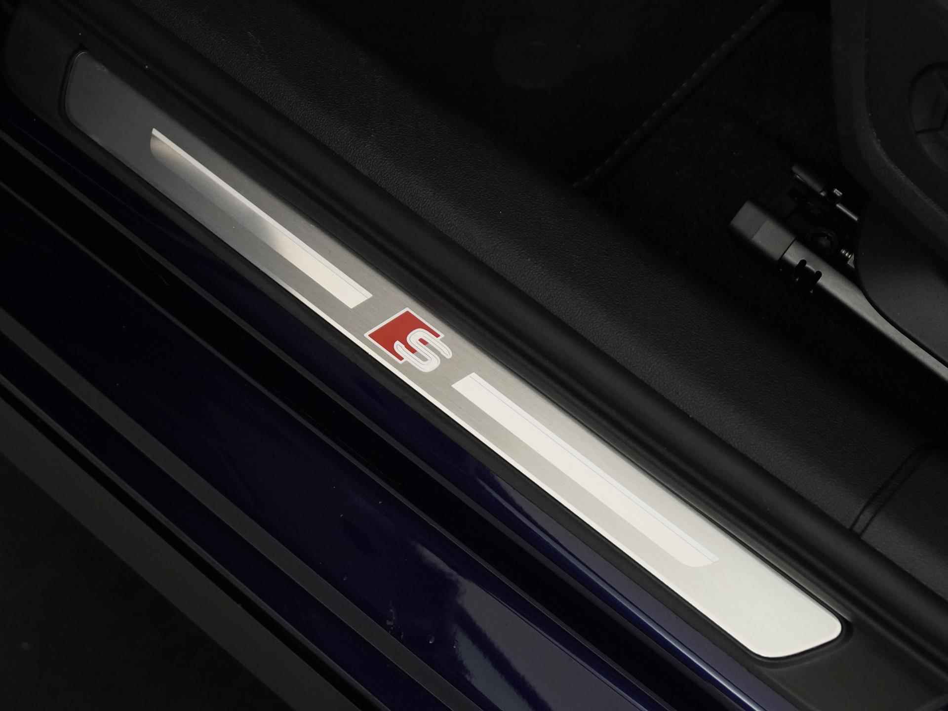 Audi A3 Sportback 45 TFSIe S edition | Head Up | Matrix LED | Stuurverwarming | Zondag Open! - 44/46