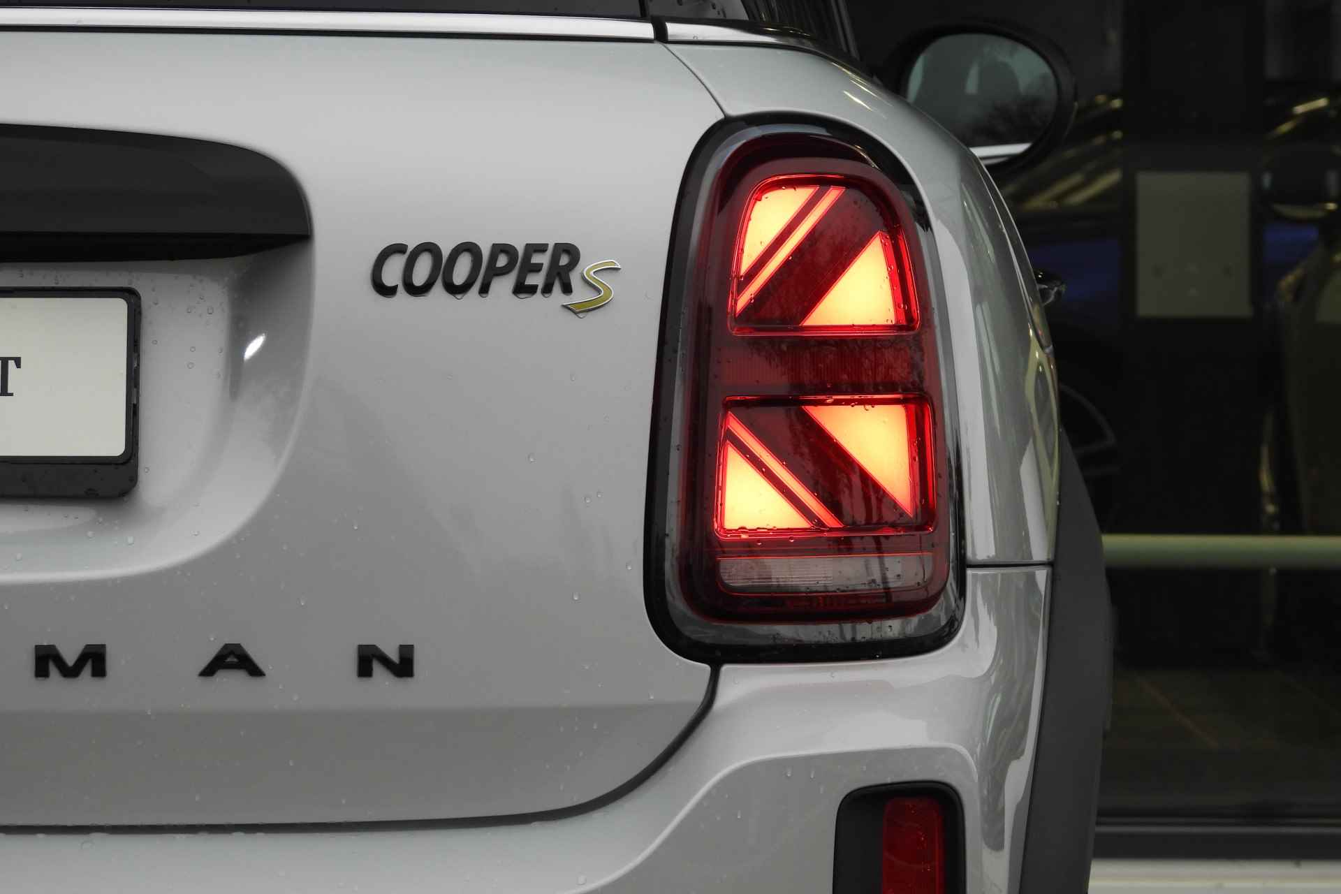 MINI Countryman Cooper SE ALL4 JCW Automaat / Panoramadak / Achteruitrijcamera / Active Cruise Control / Comfort Access / Park Assistant / Stoelverwarming - 21/42