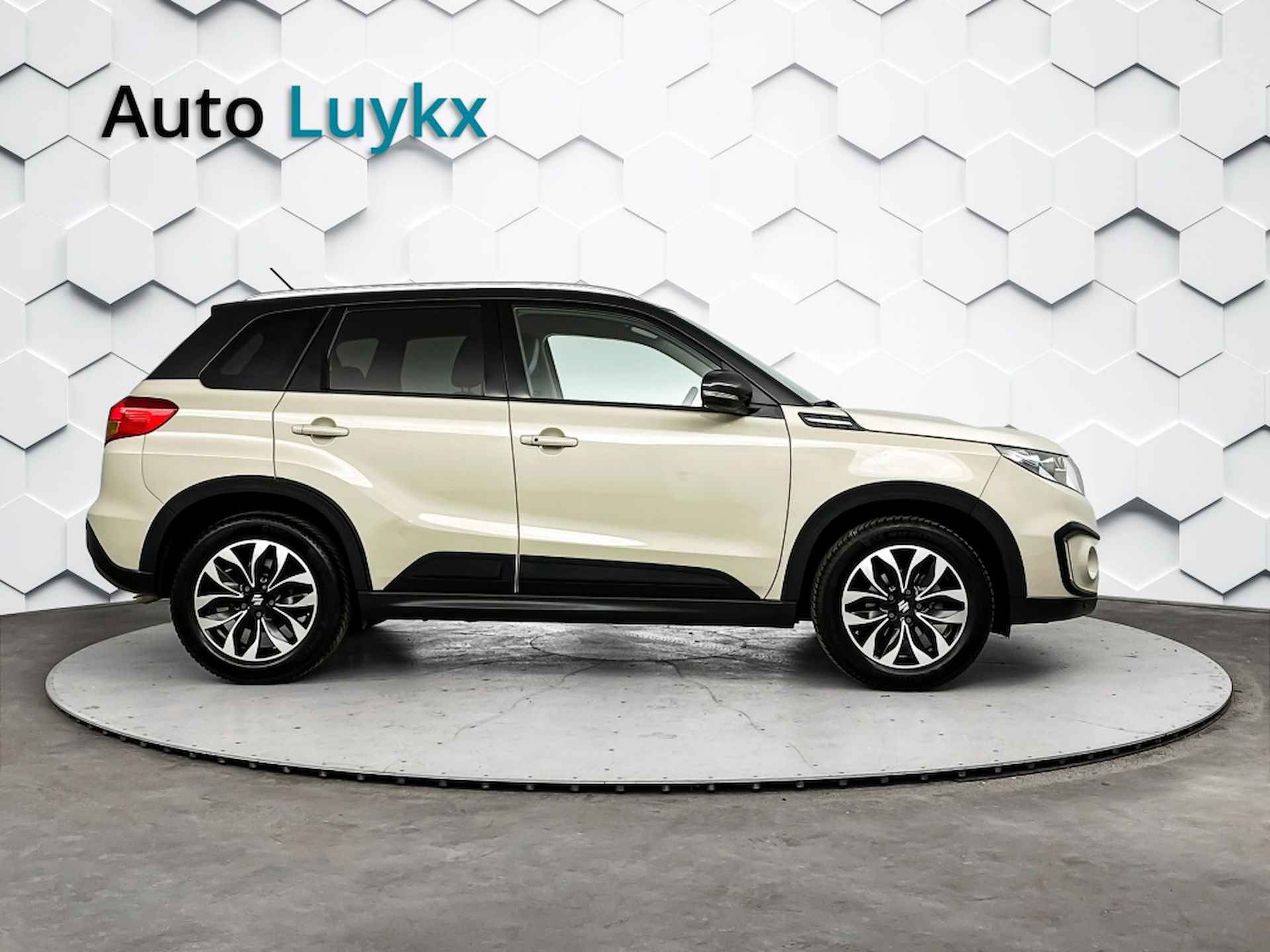 Suzuki Vitara 1.6 High Executive | Navigatie | Lederen Bekleding | Trekhaak - 10/39