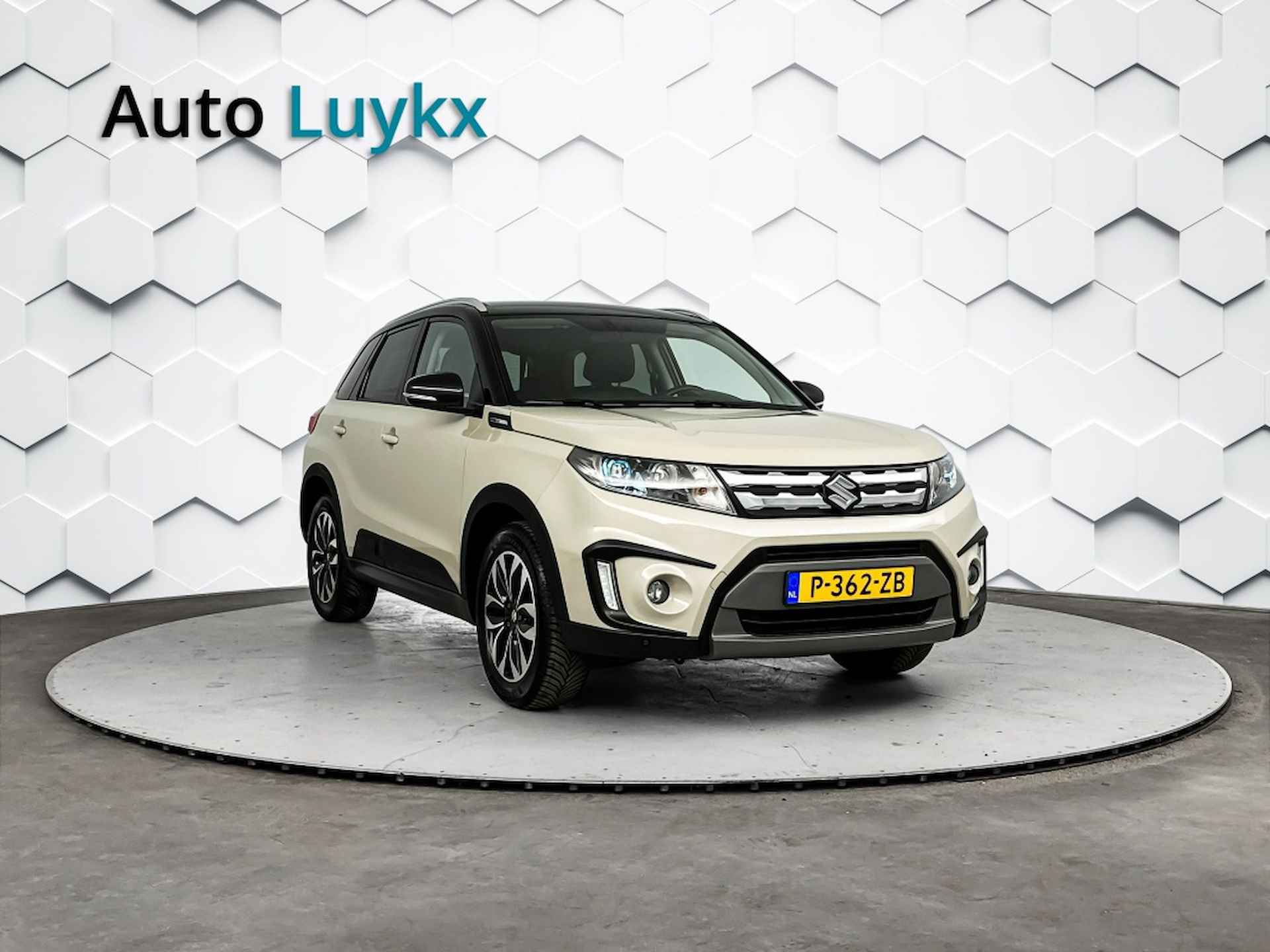 Suzuki Vitara 1.6 High Executive | Navigatie | Lederen Bekleding | Trekhaak - 11/39