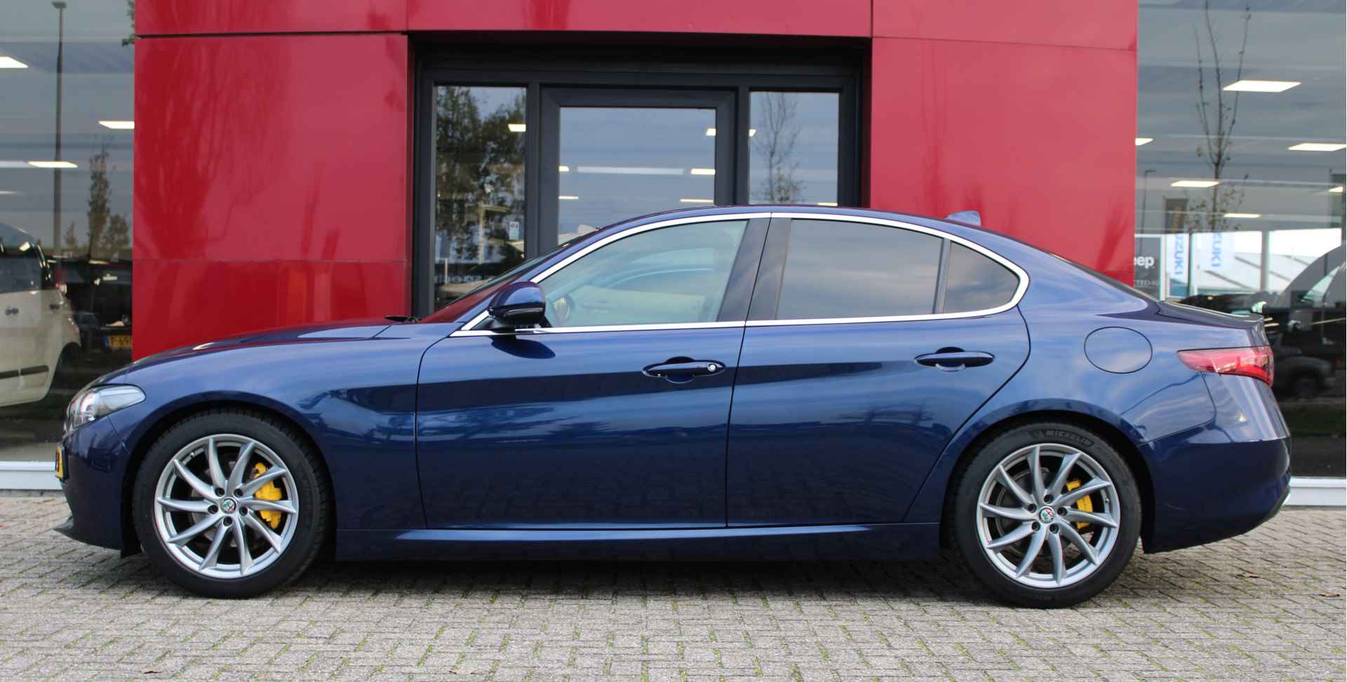 Alfa Romeo Giulia 2.0T Super | Camera + PDC voor en achter | Stoel/stuurwiel verwarming | 18" Velgen - 7/34