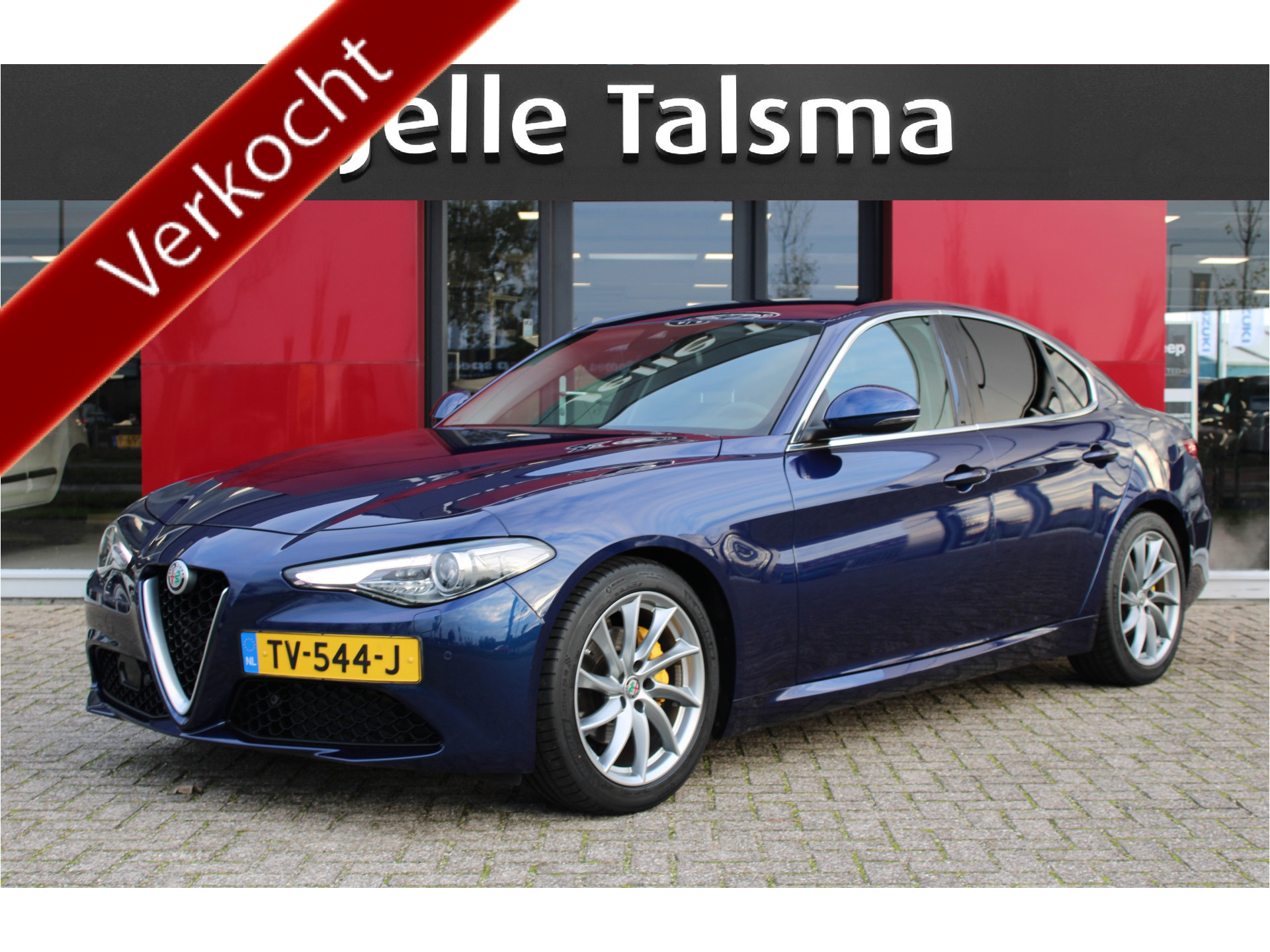 Alfa Romeo Giulia 2.0T Super | Camera + PDC voor en achter | Stoel/stuurwiel verwarming | 18" Velgen