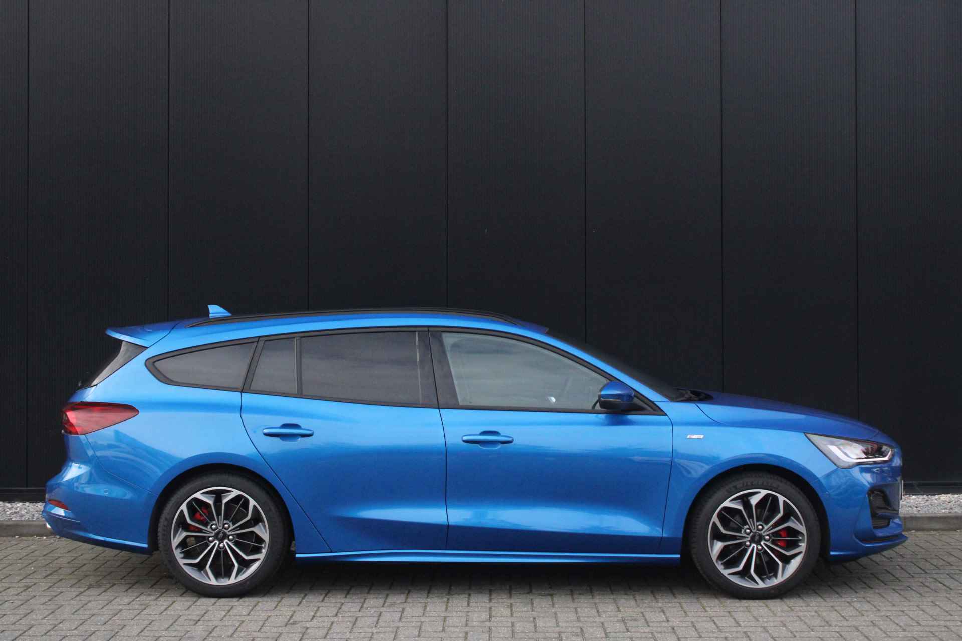 Ford Focus Wagon 1.0 Hybrid ST Line X | ADAPTIVE CRUISE | B&O | PARKING PACK | WINTER PACK - 4/36