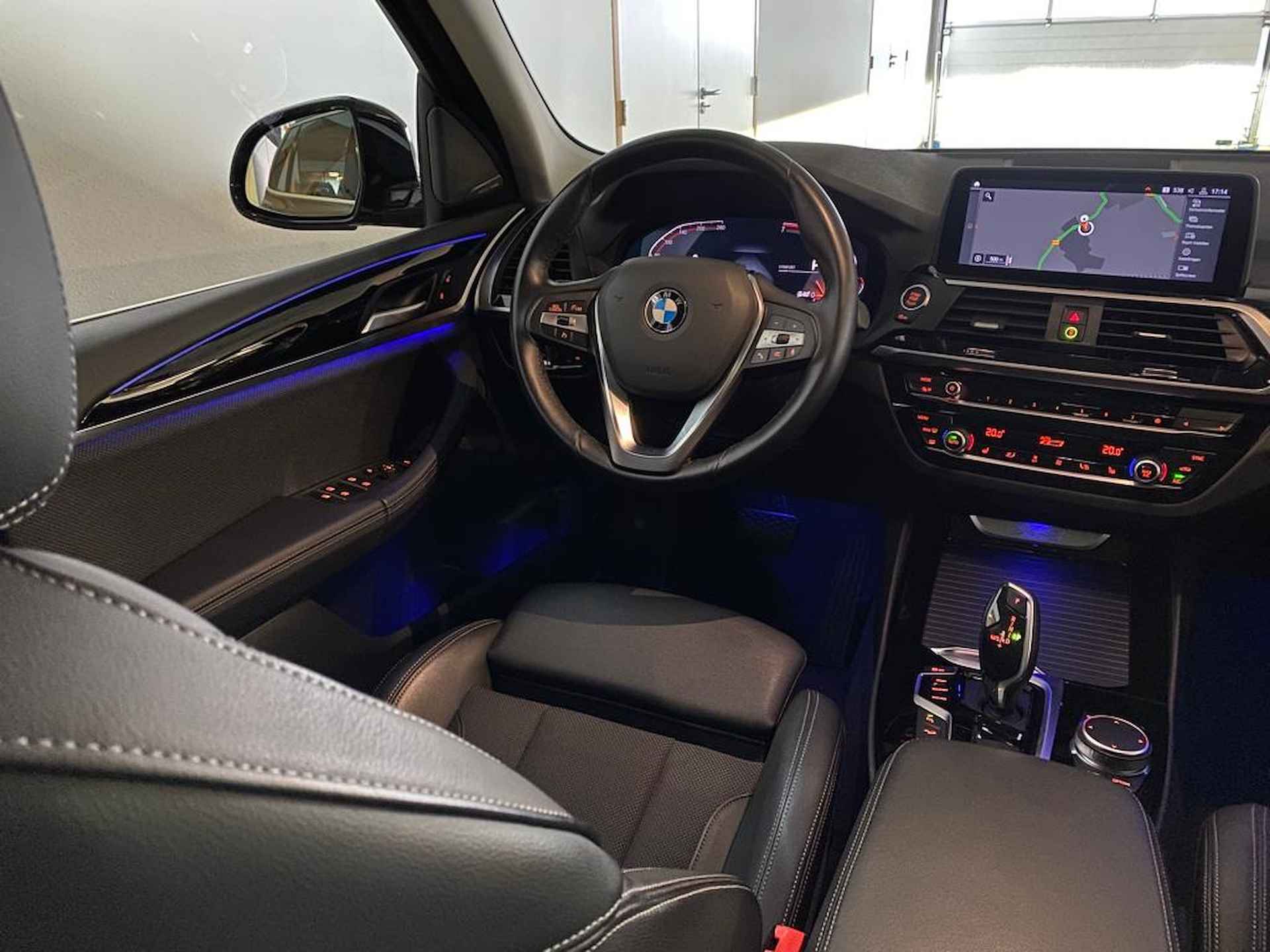 BMW X3 (g01) XDRIVE 2.0i 184PK  AUT(8) HIGH EXEC. X-LINE  Navi | Panodak | Trekhaak | Sfeerverl. | Harman Kardon | Digitaal Cockpit | - 65/71