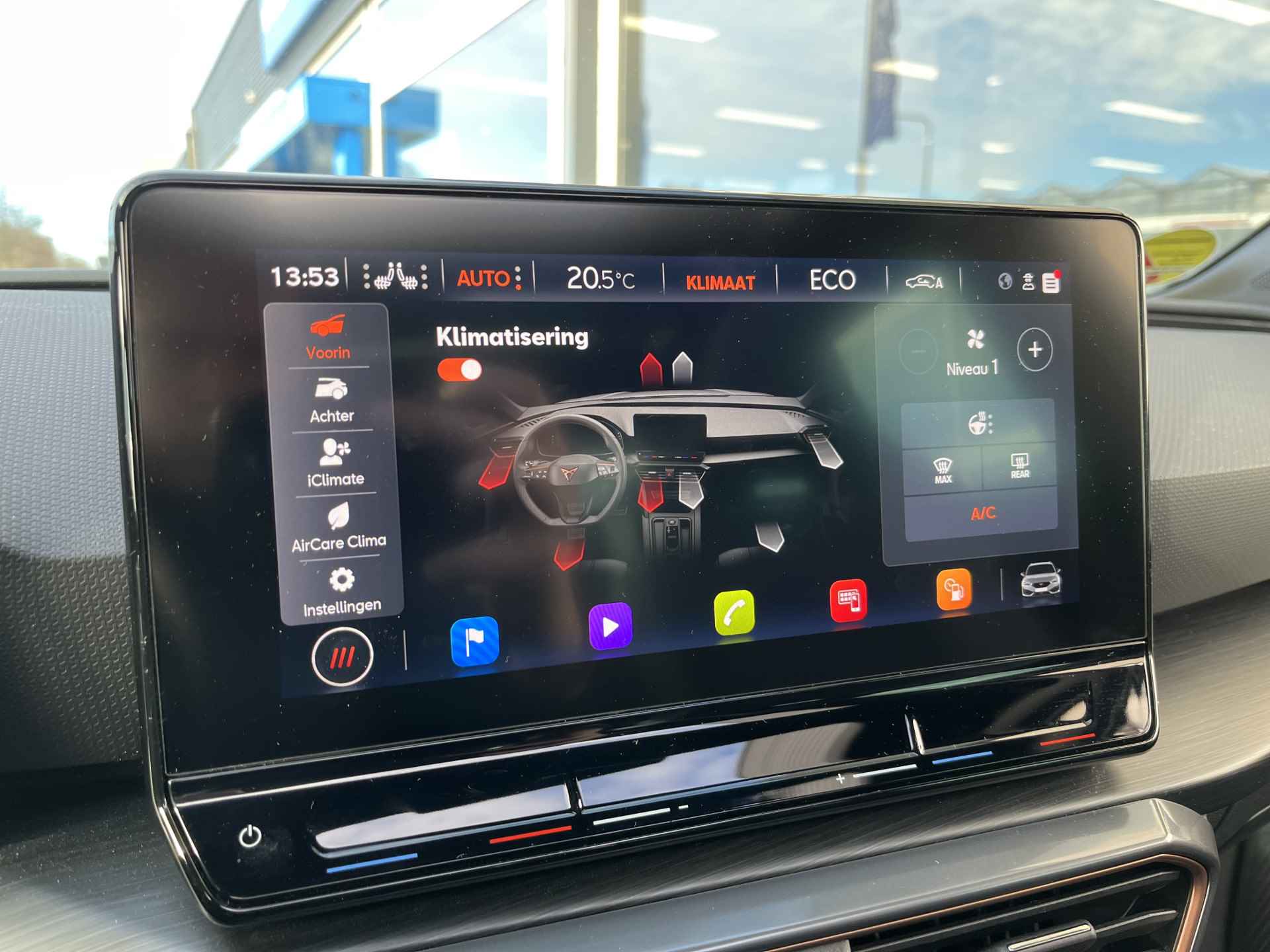 CUPRA Leon Sportstourer 1.4 e-Hybrid VZ Black Edition / AUTOMAAT/ 245 PK/ PANO/ EXCLUSIEVE LAK/ CAMERA/ PARK. SENSOREN/ LEDEREN MEMORY SEATS/ DCC/ DODE HOEK/ KEYLESS/ MATRIX/ STOEL-STUURVERWARM./ ADAPT. CRUISE/ APP-CONNECT/ NAVI/ CLIMA/ DAB - 18/43