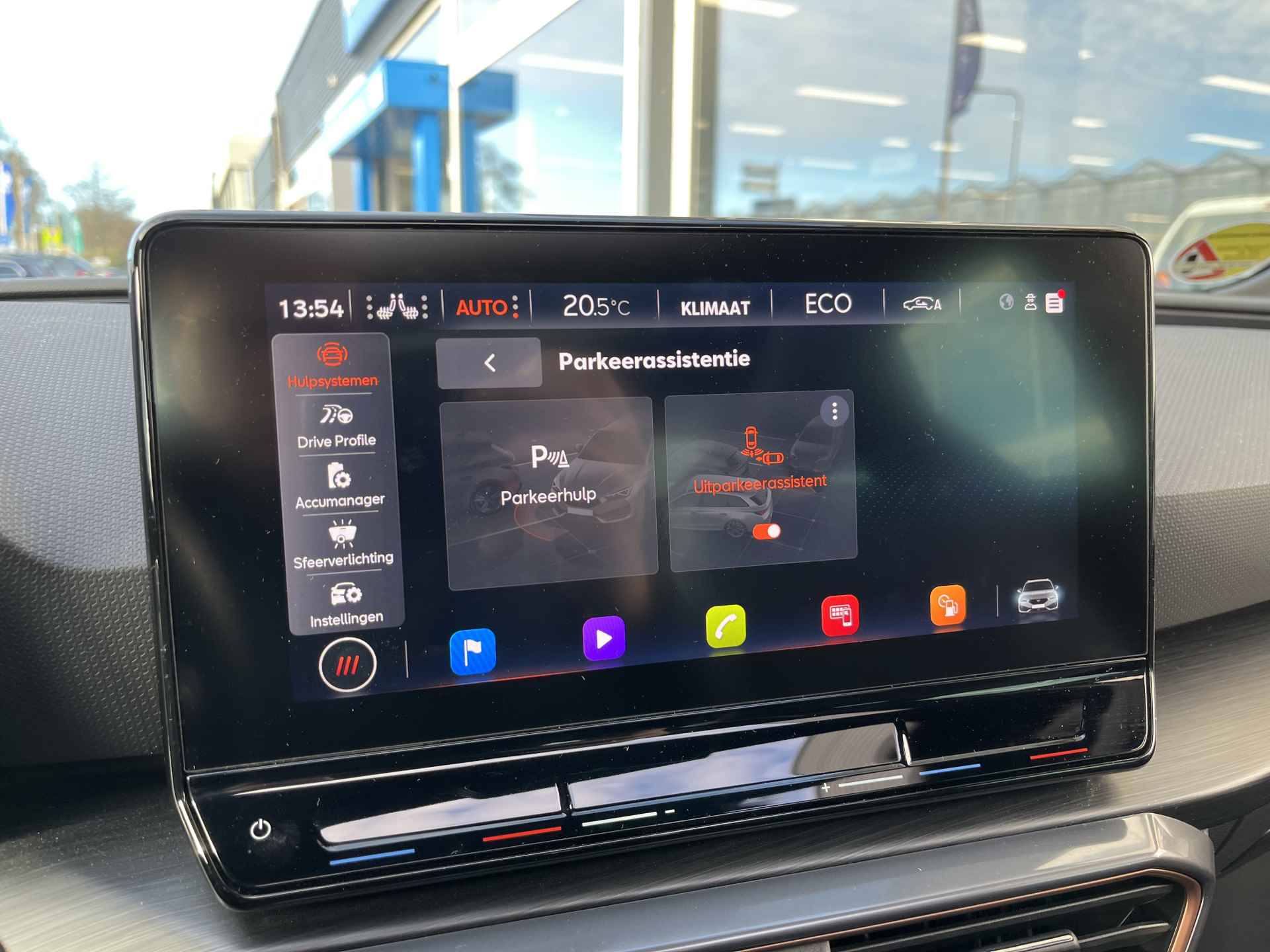 CUPRA Leon Sportstourer 1.4 e-Hybrid VZ Black Edition / AUTOMAAT/ 245 PK/ PANO/ EXCLUSIEVE LAK/ CAMERA/ PARK. SENSOREN/ LEDEREN MEMORY SEATS/ DCC/ DODE HOEK/ KEYLESS/ MATRIX/ STOEL-STUURVERWARM./ ADAPT. CRUISE/ APP-CONNECT/ NAVI/ CLIMA/ DAB - 24/43